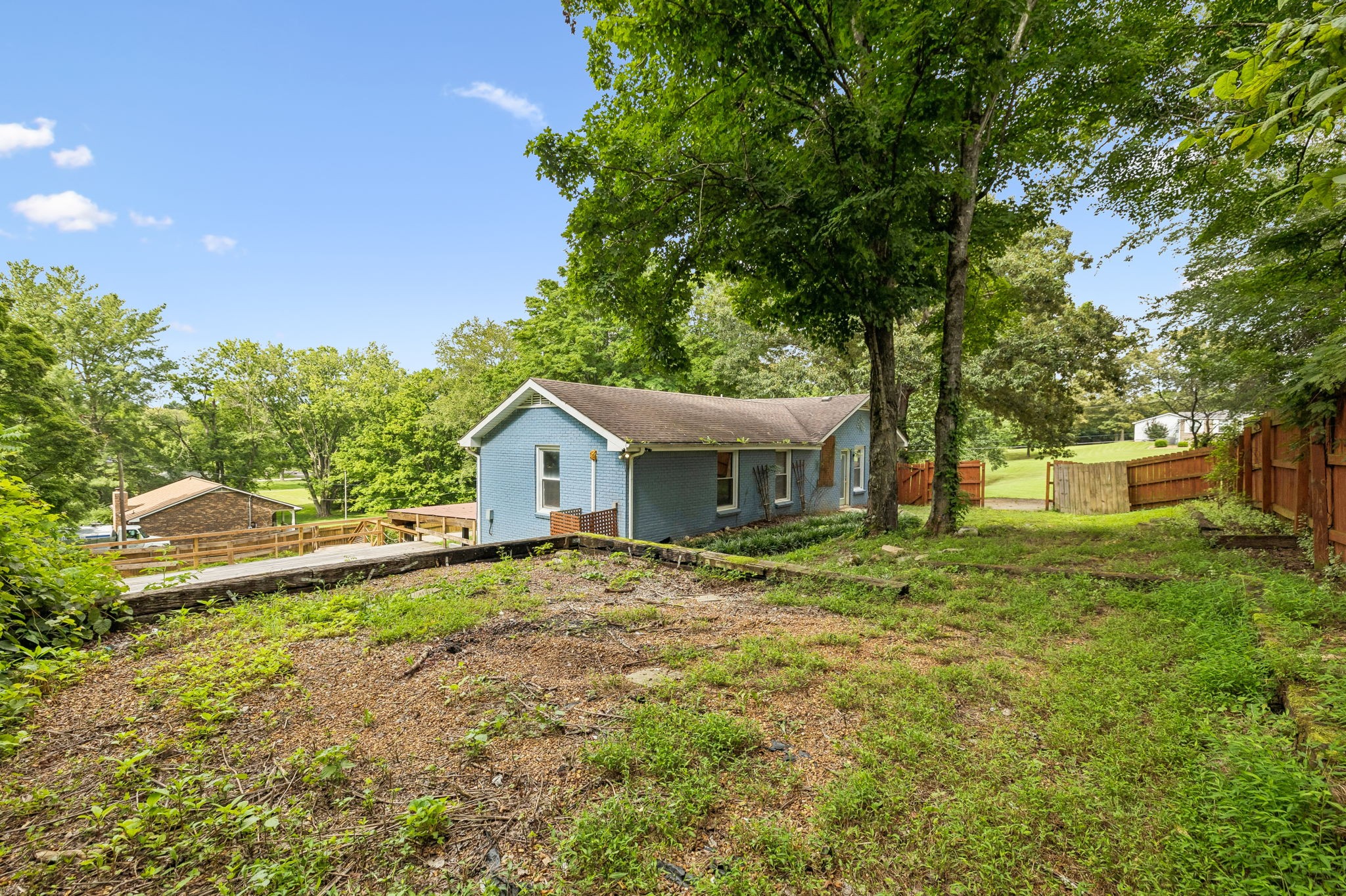 707 Darrow Dr Property Photo 37