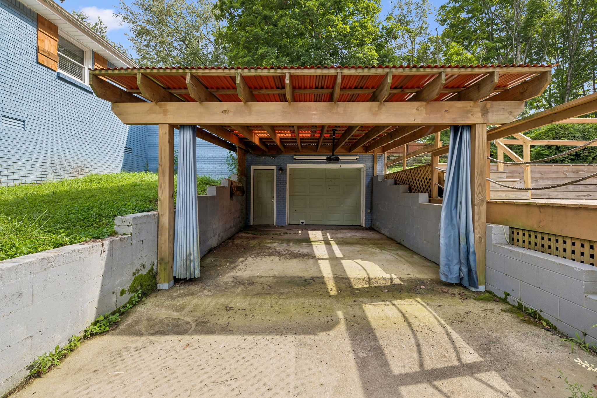 707 Darrow Dr Property Photo 41