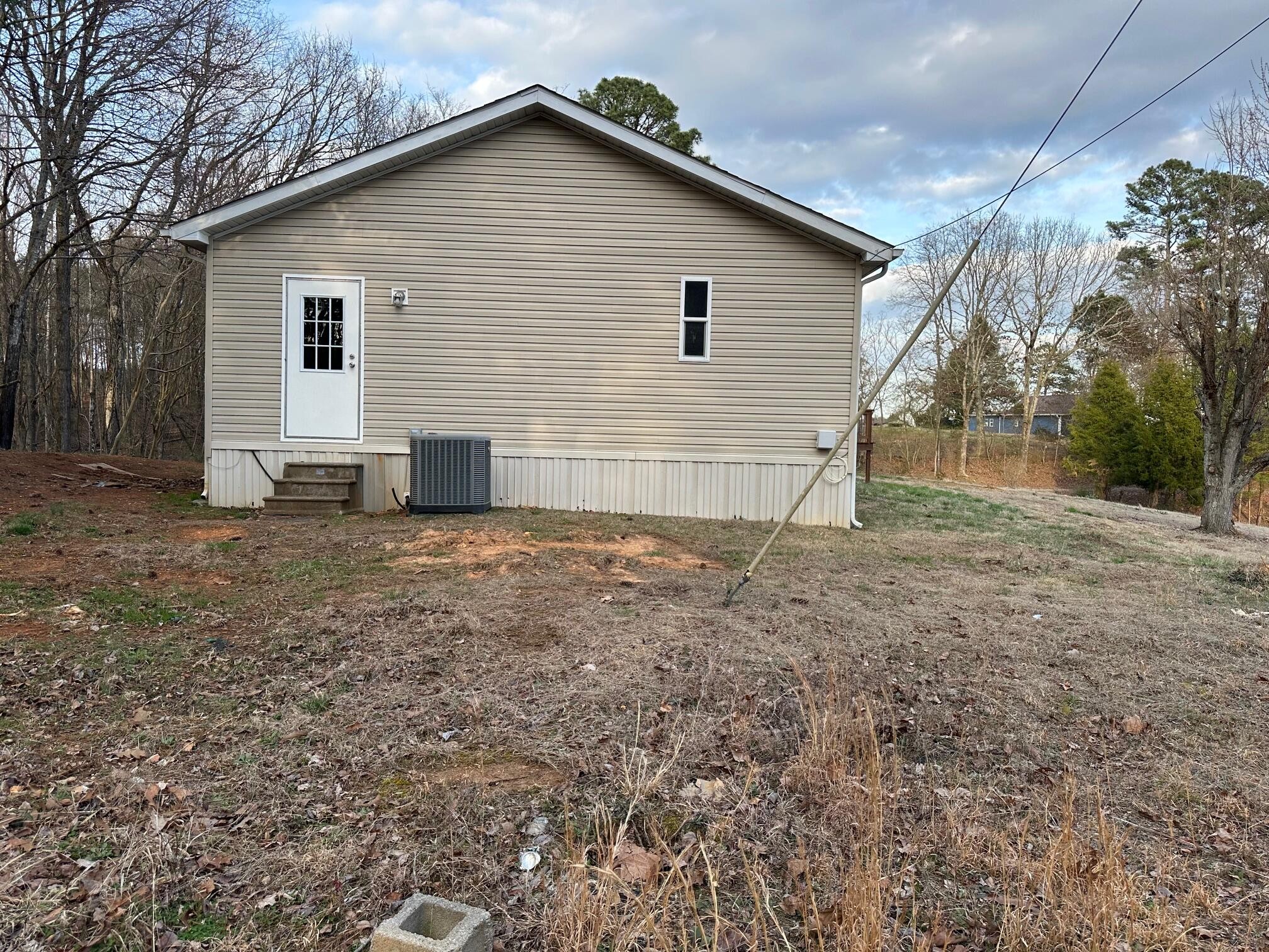 1285 Dyer Road Property Photo 6