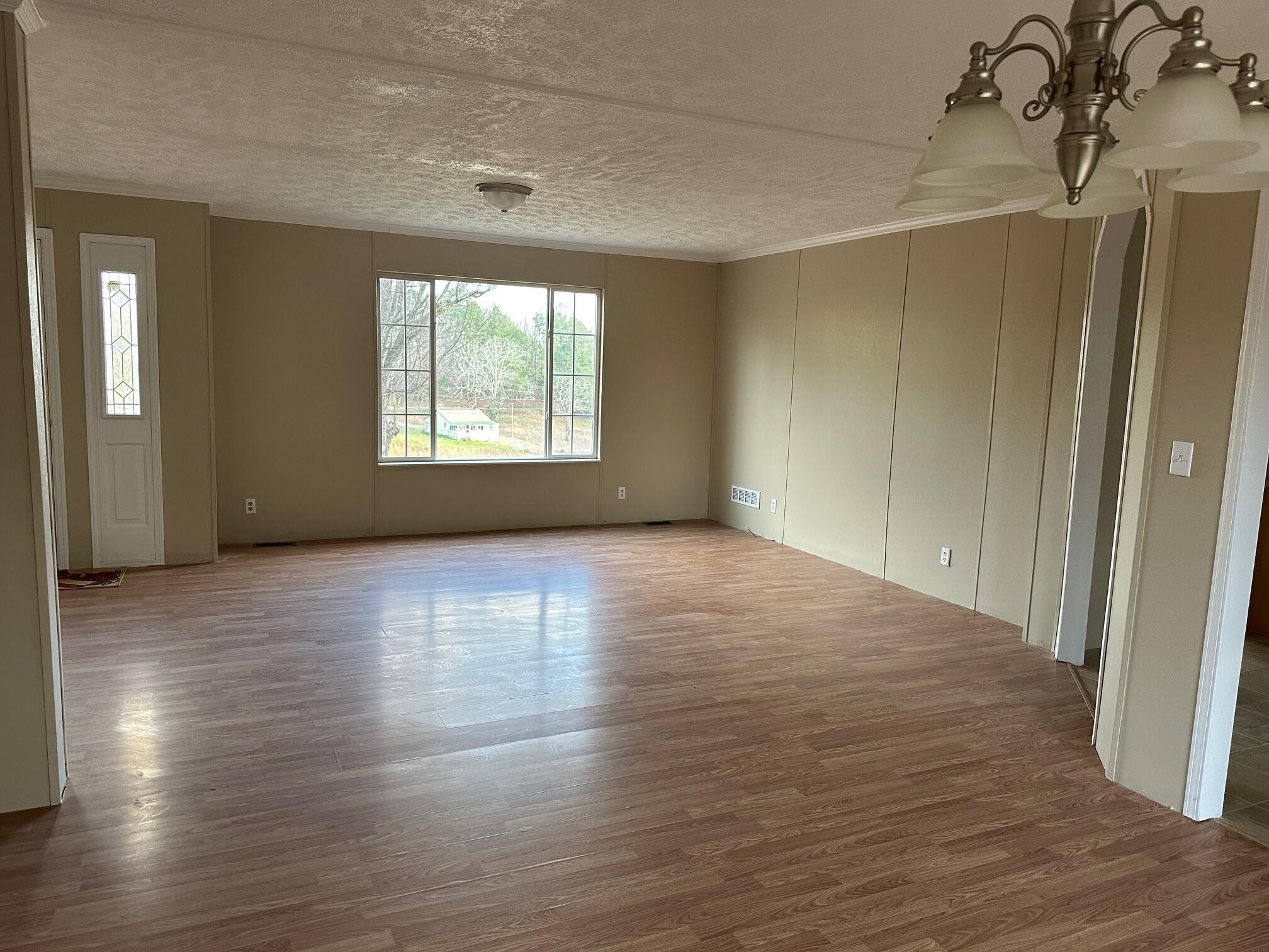 1285 Dyer Road Property Photo 11