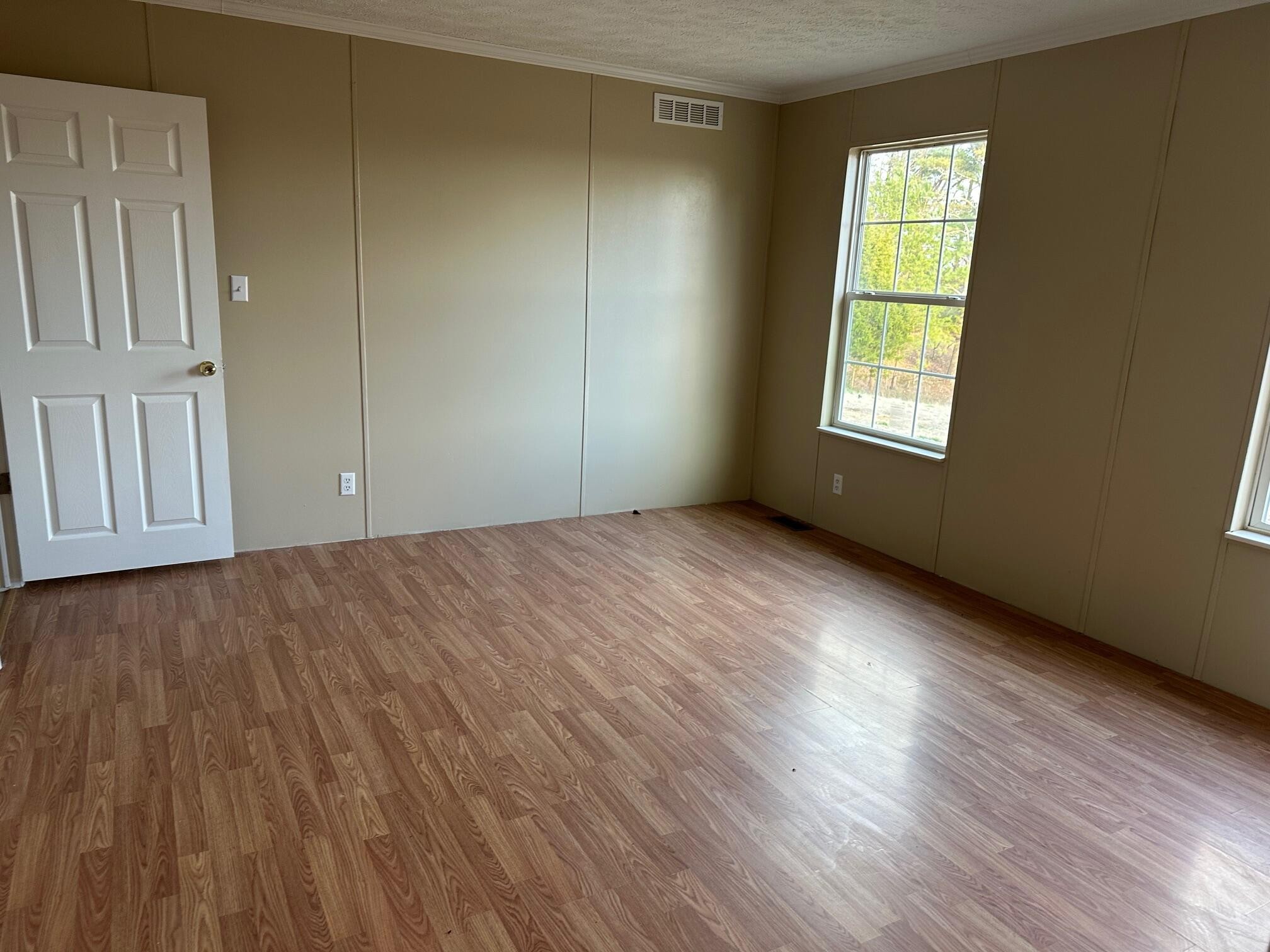 1285 Dyer Road Property Photo 16