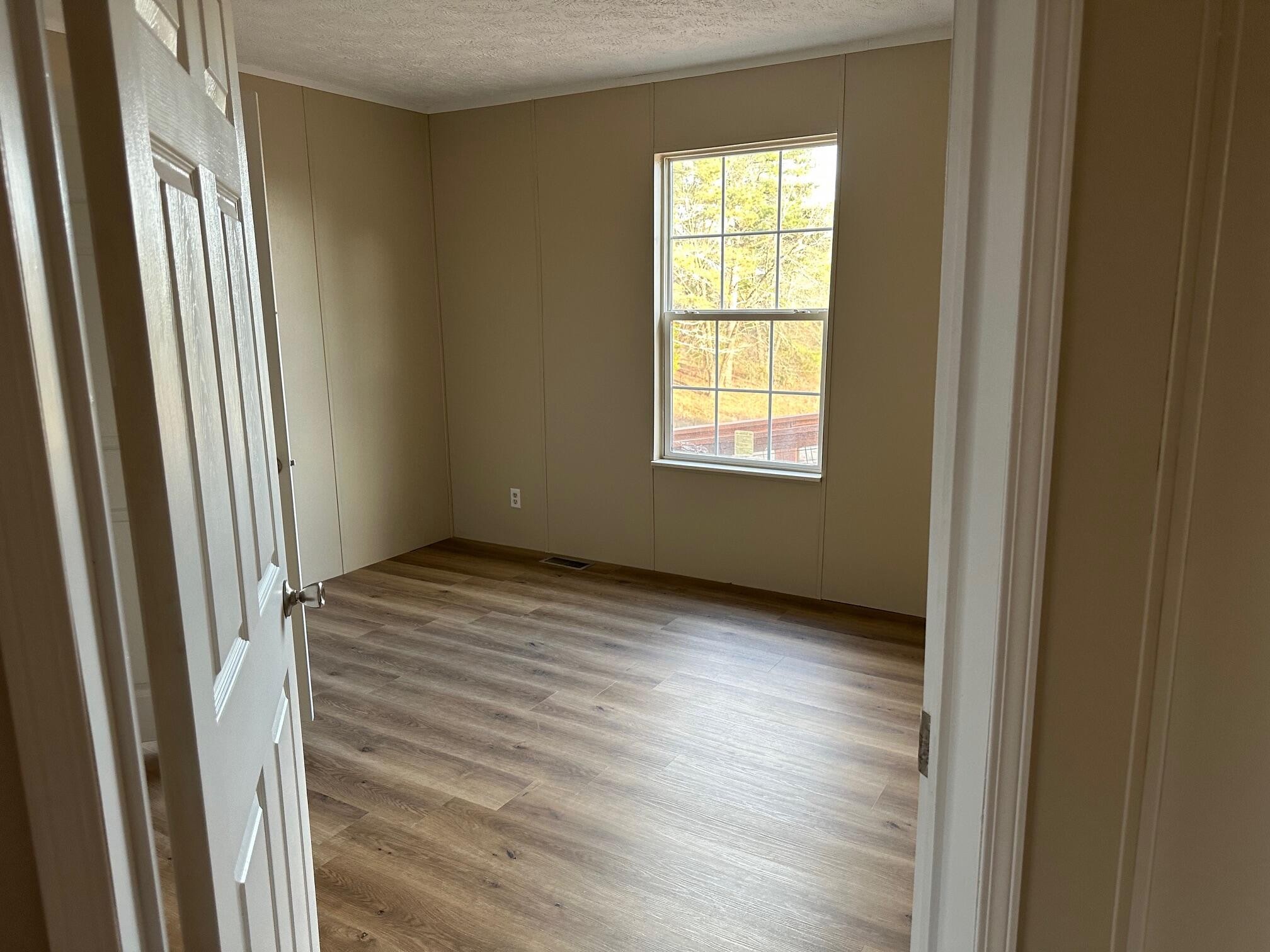1285 Dyer Road Property Photo 20