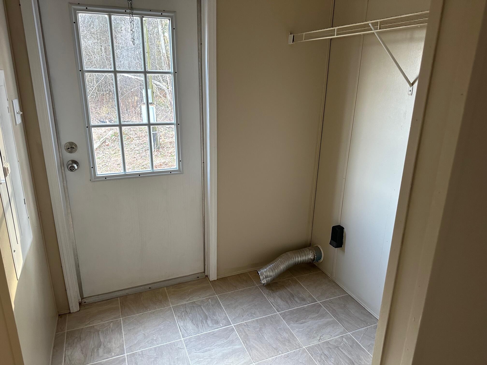 1285 Dyer Road Property Photo 21