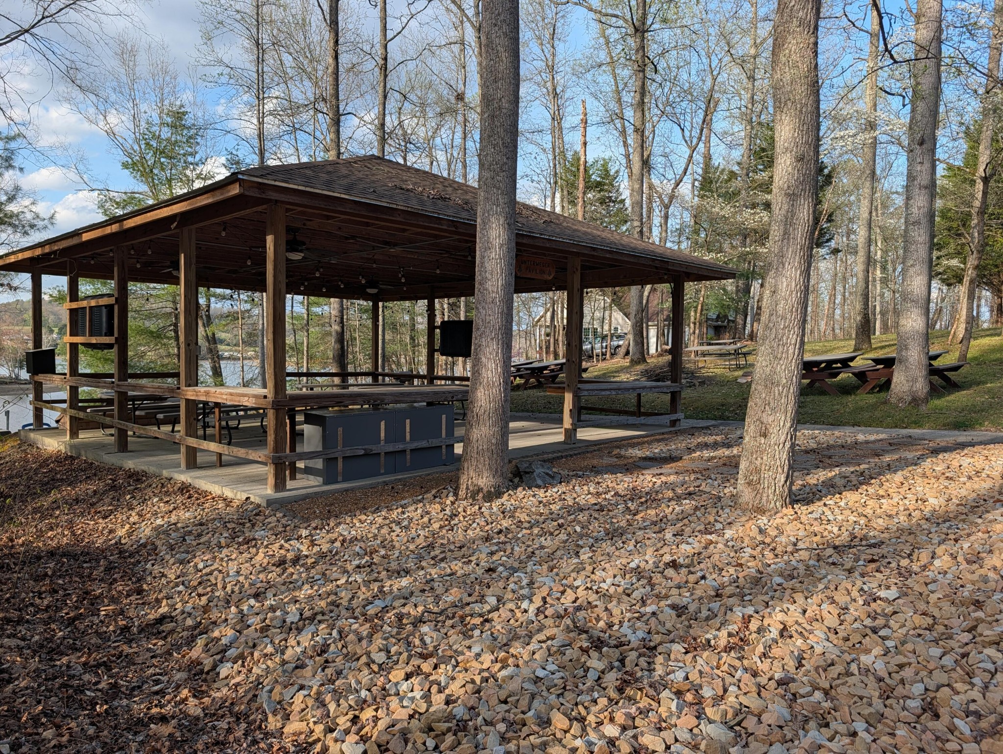 106 Eerie Point Property Photo 7
