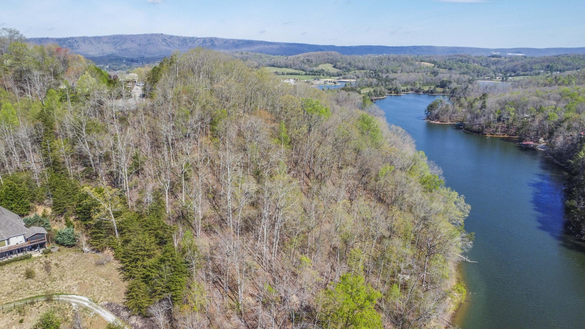 106 Eerie Point Property Photo 26