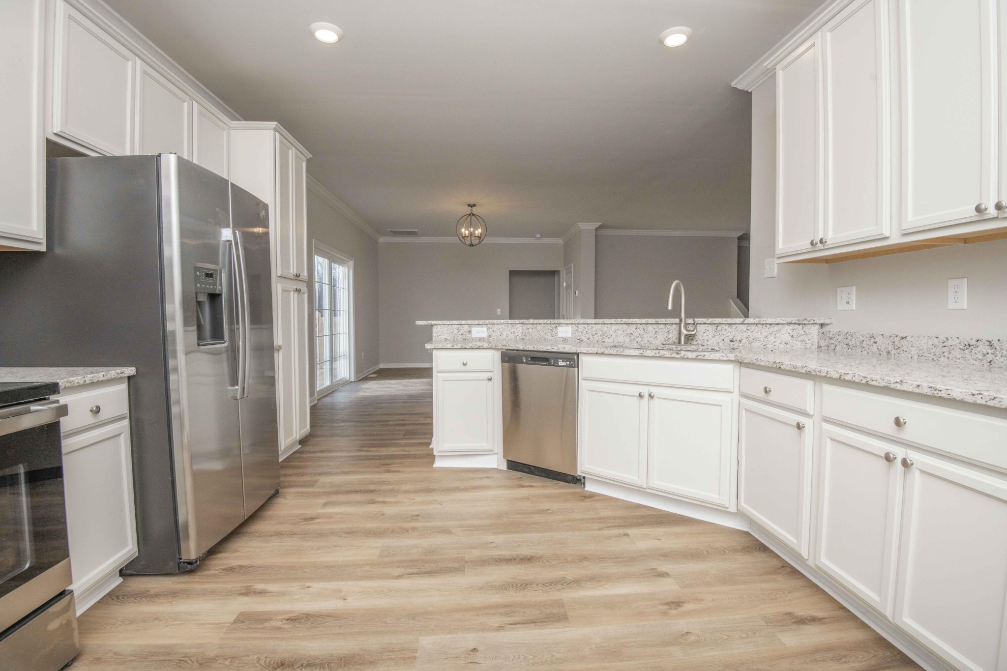 155 Waters Edge Drive Property Photo 12