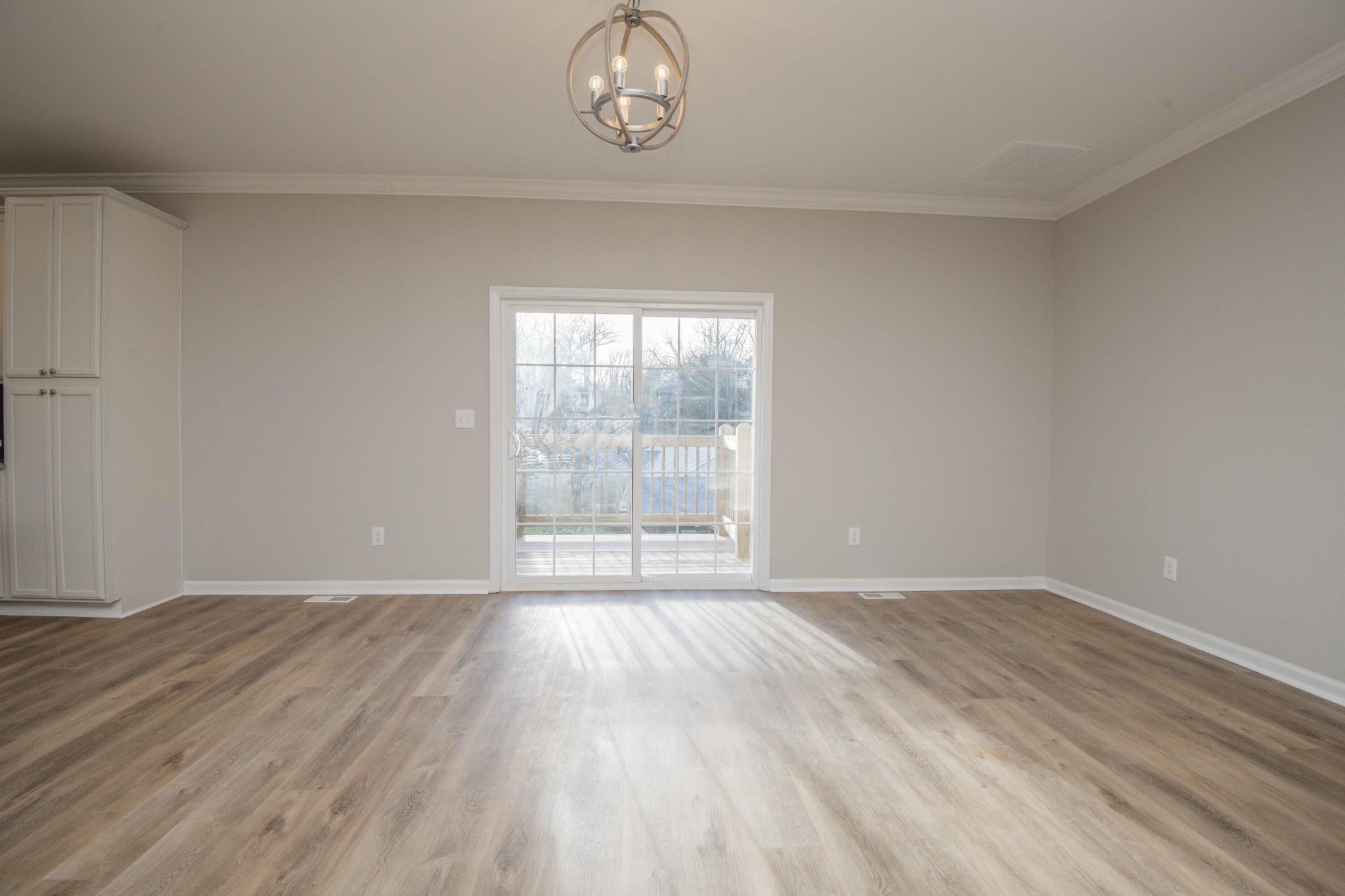 155 Waters Edge Drive Property Photo 19