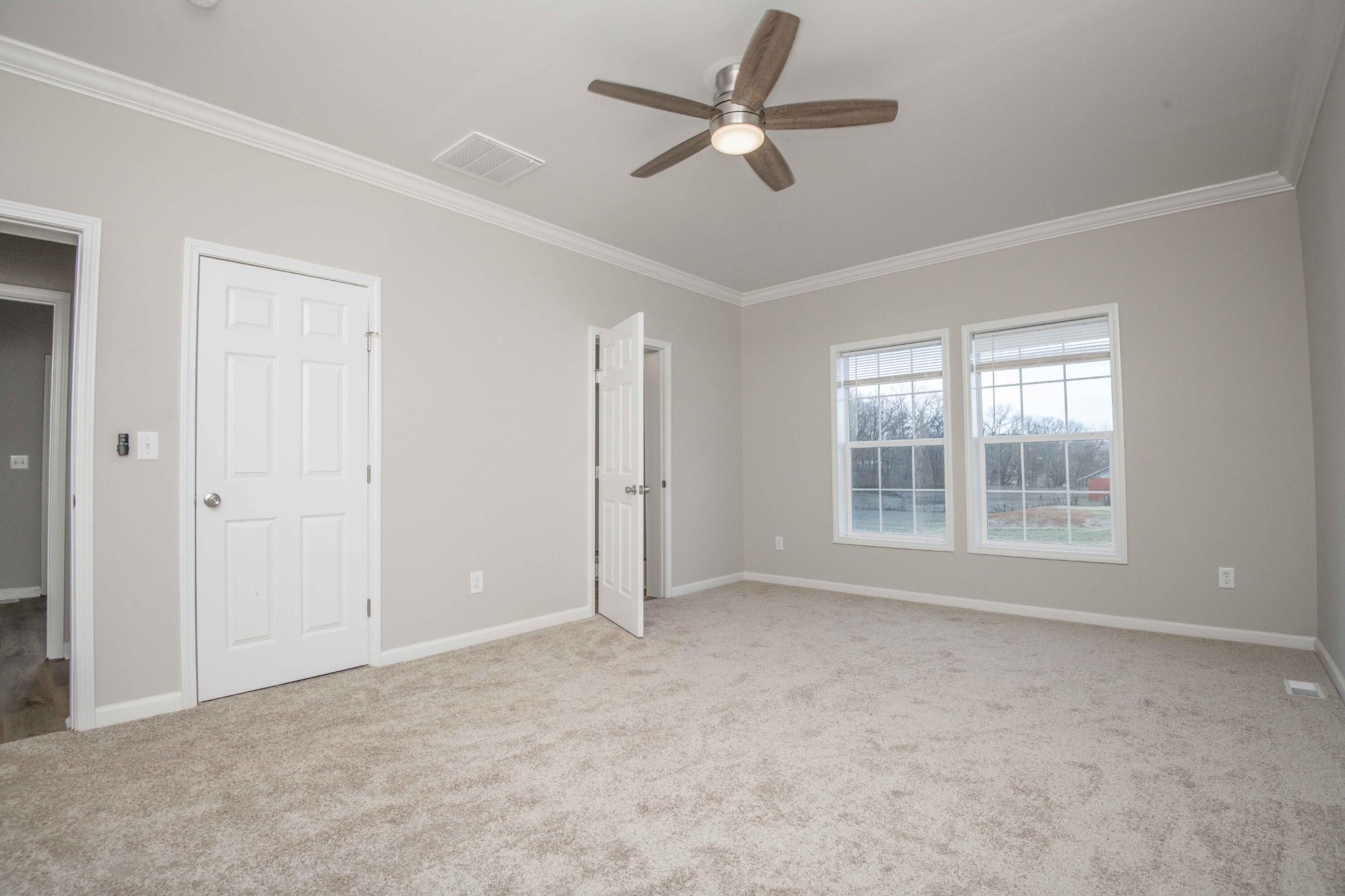 155 Waters Edge Drive Property Photo 21