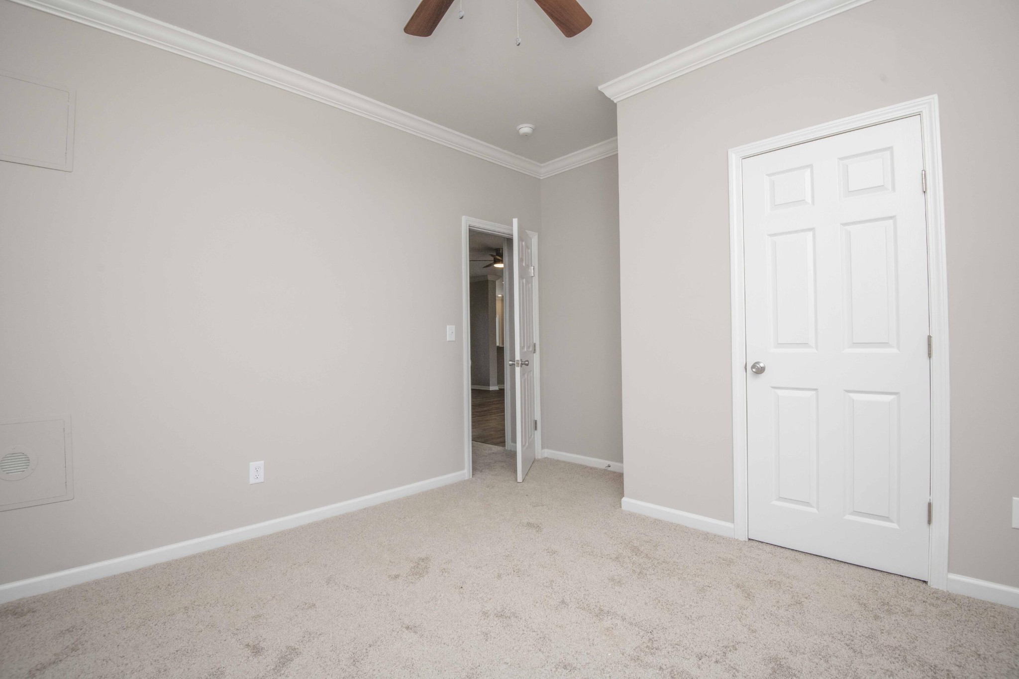 155 Waters Edge Drive Property Photo 33