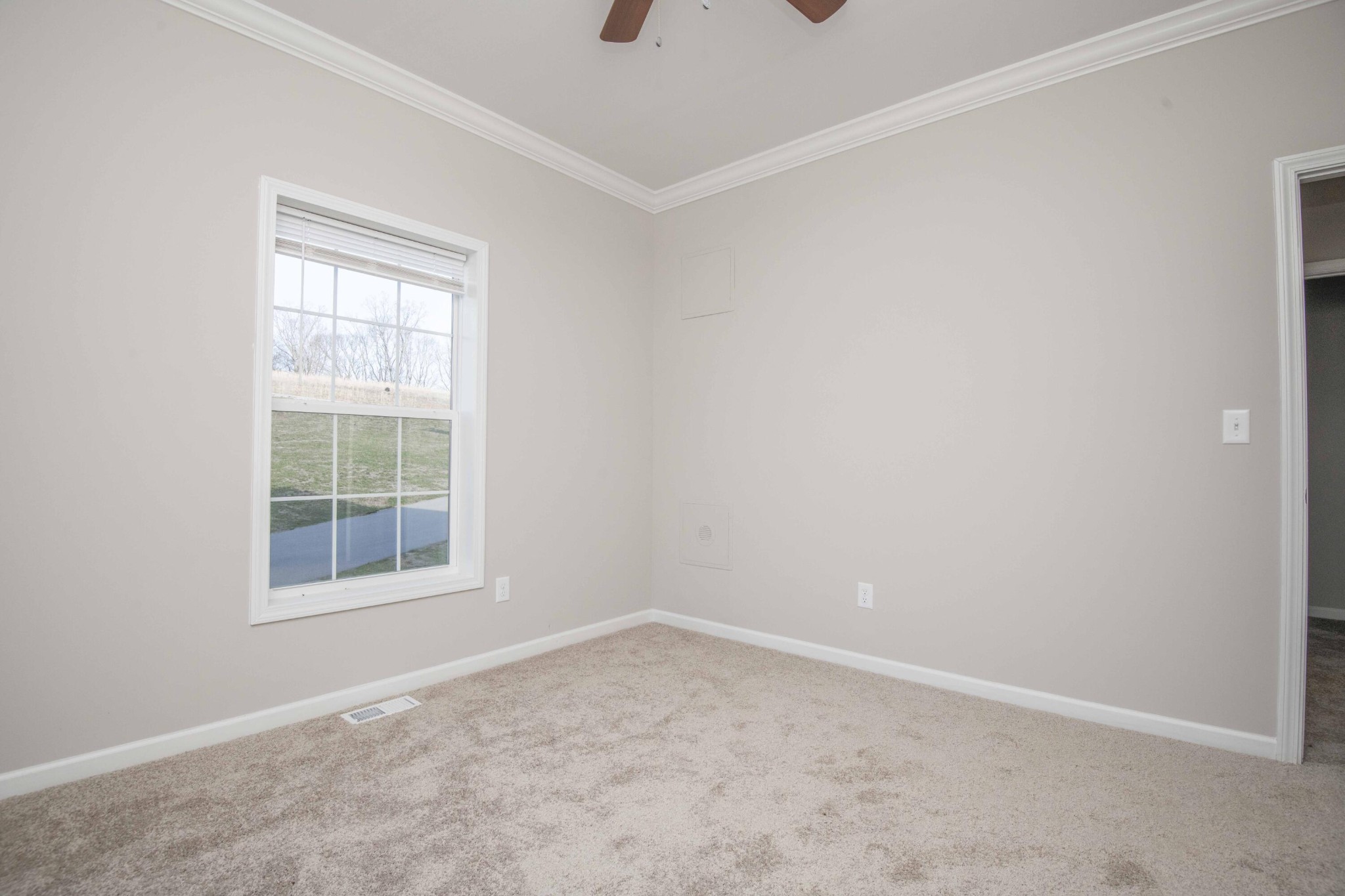155 Waters Edge Drive Property Photo 36