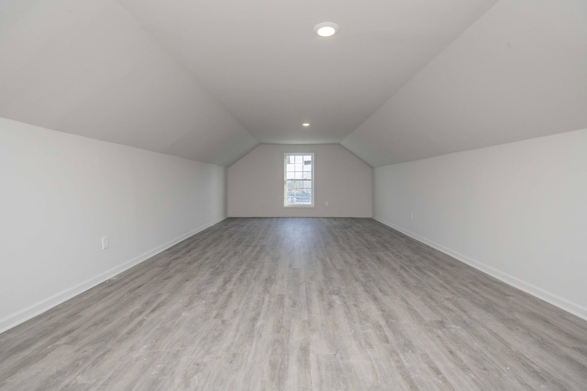 155 Waters Edge Drive Property Photo 38