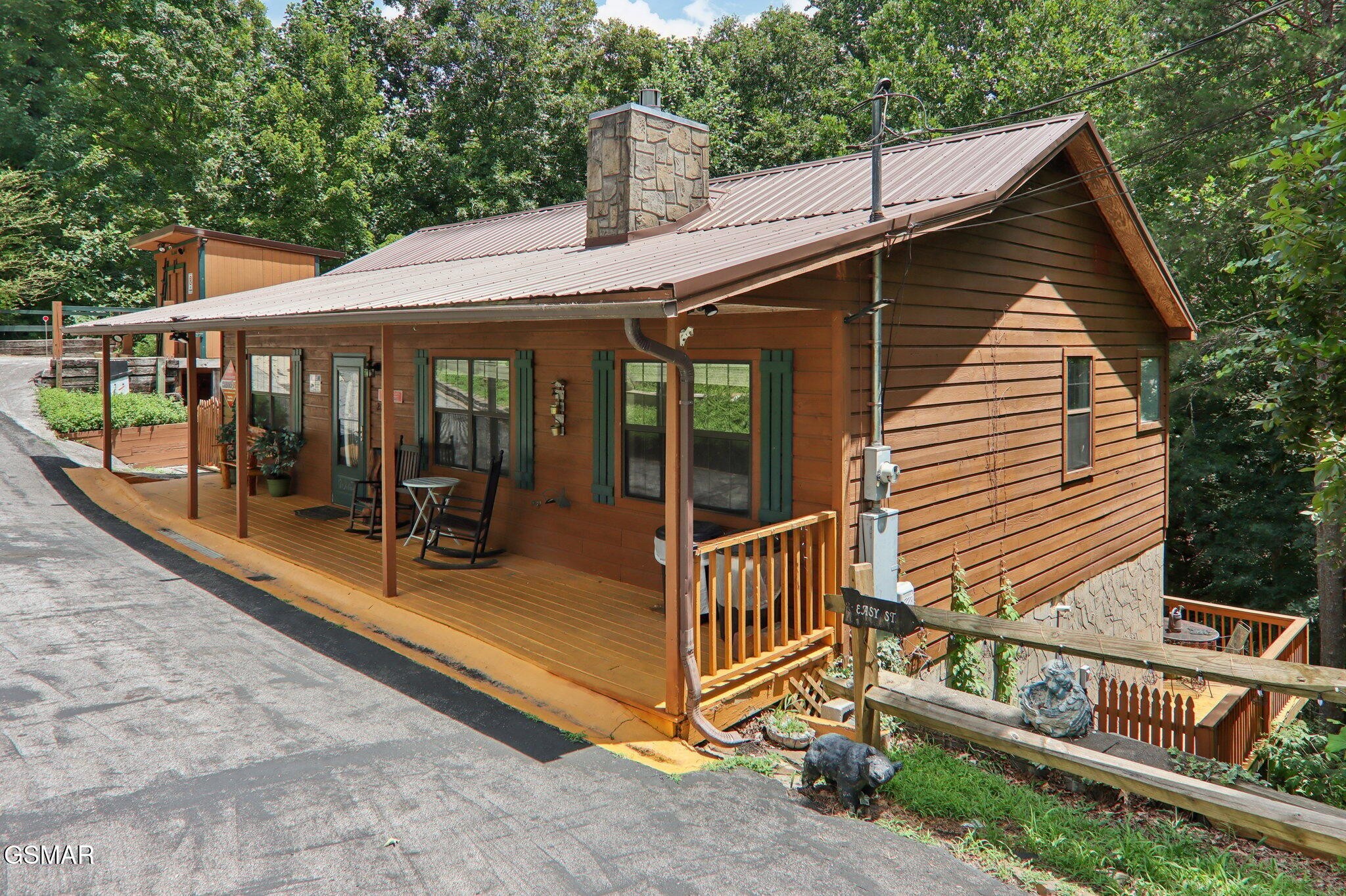 2746 Easy Street Property Photo 1