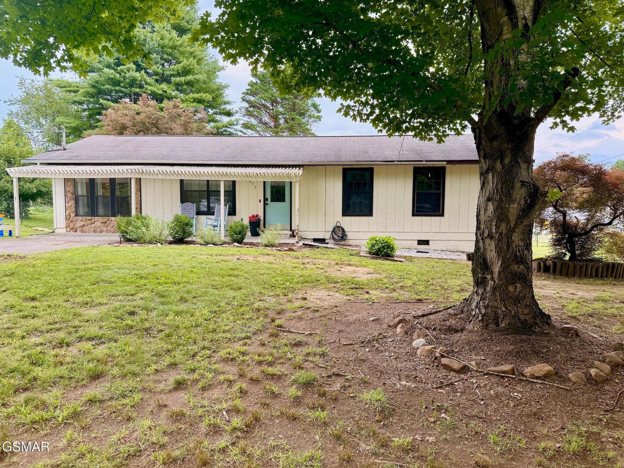 571 Patterson Road Property Photo 1