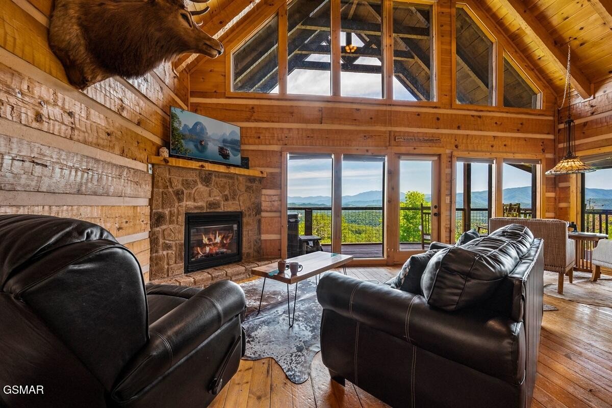 2086 Bluff Mountain Road Property Photo 11