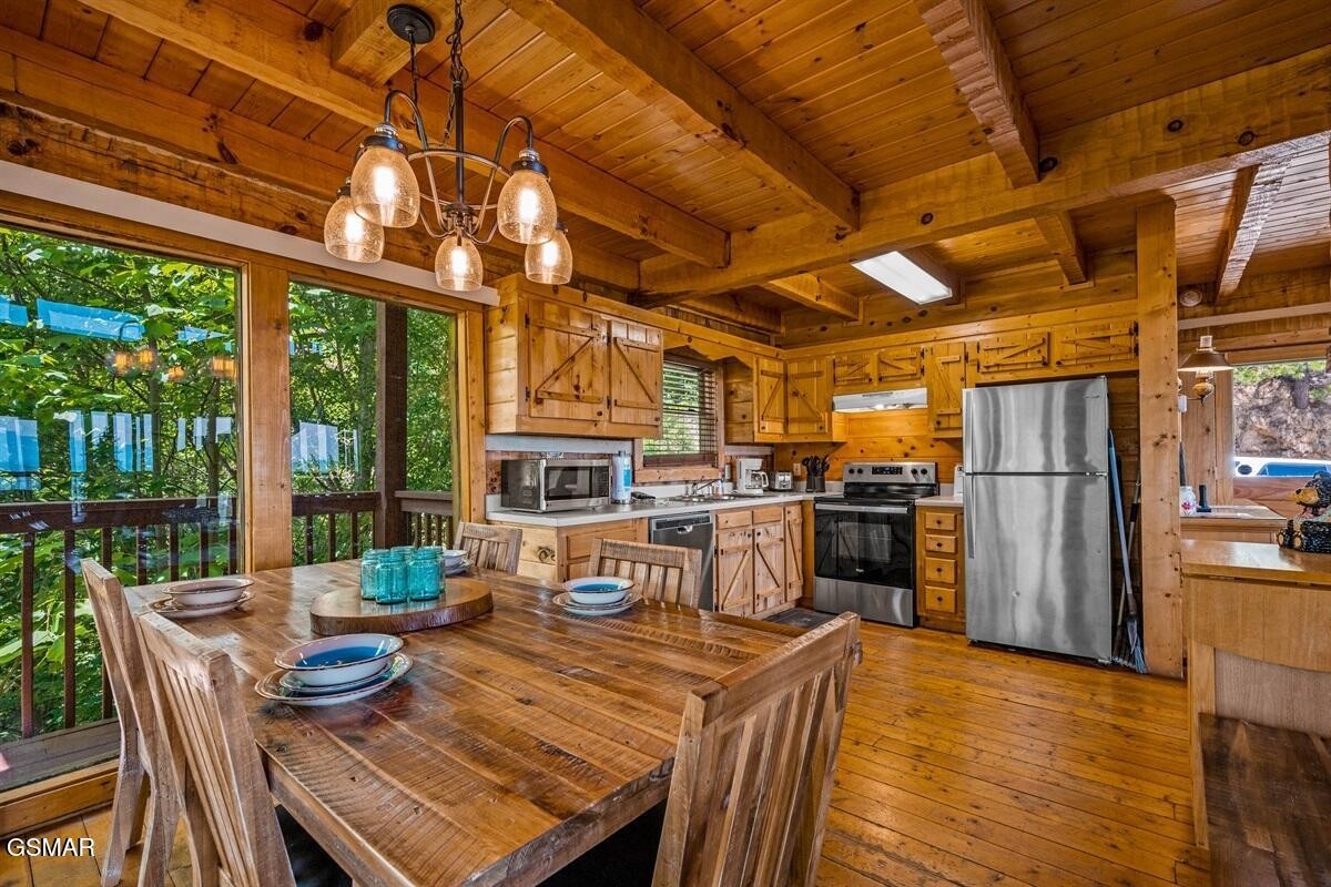 2086 Bluff Mountain Road Property Photo 12