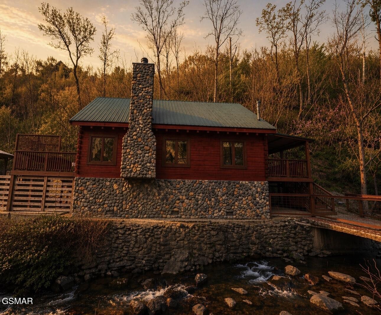 289 Roaring Fork Road Property Photo 2
