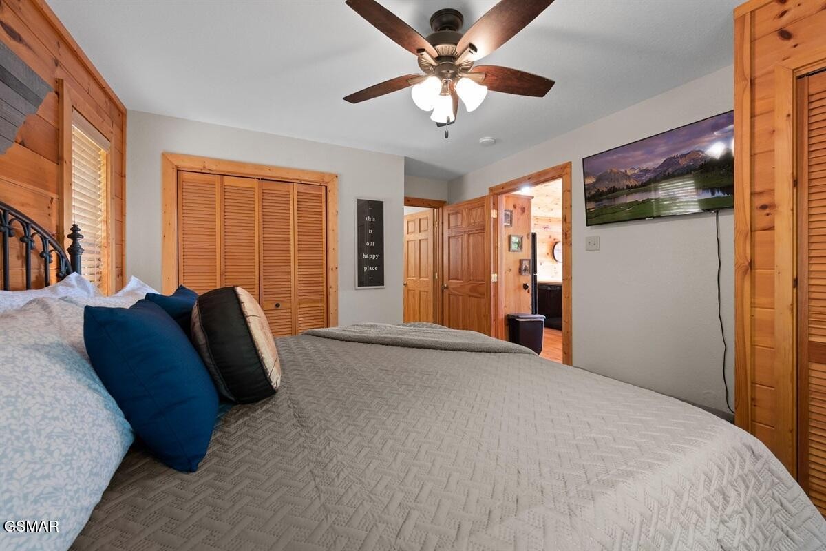 4235 Round Top Way Property Photo 15
