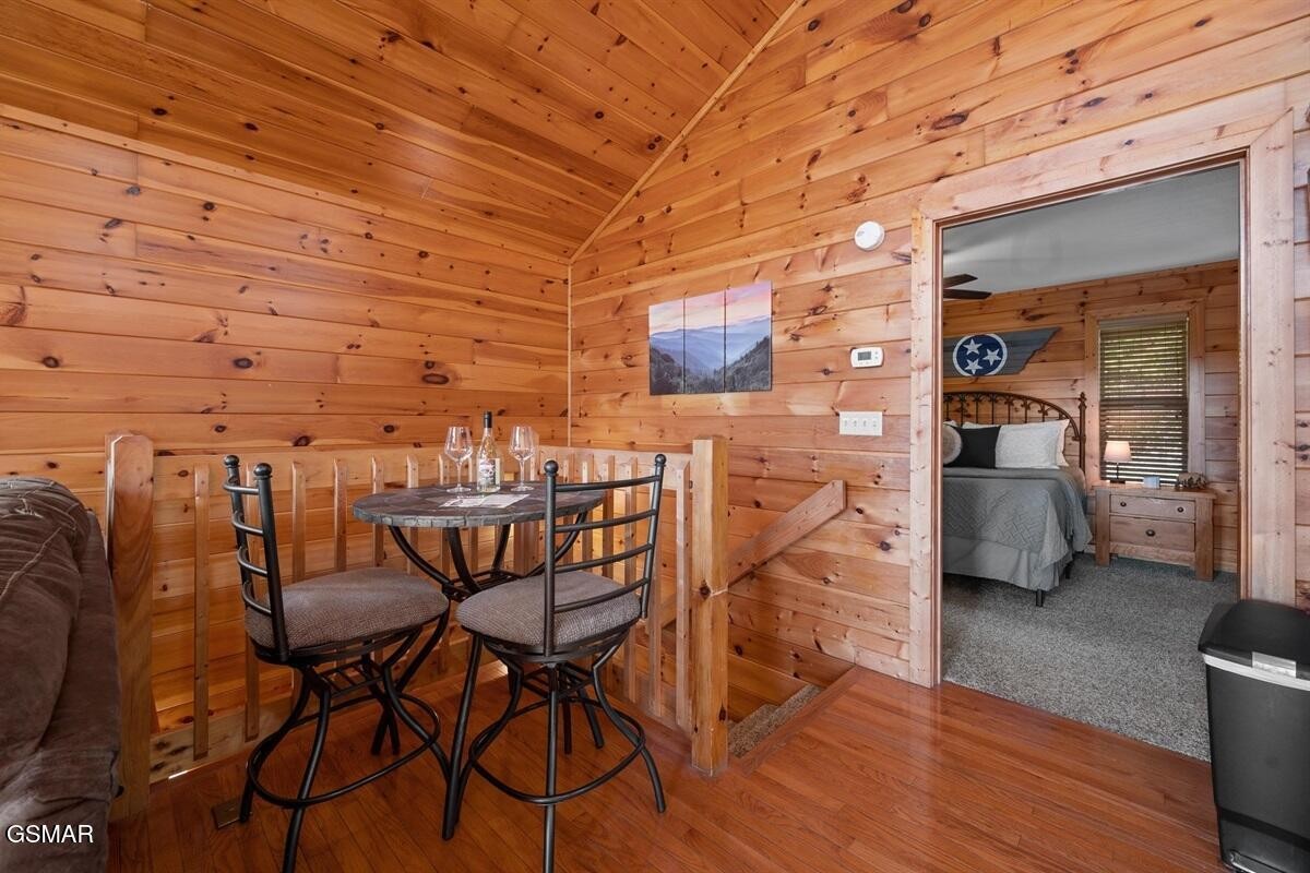 4235 Round Top Way Property Photo 18