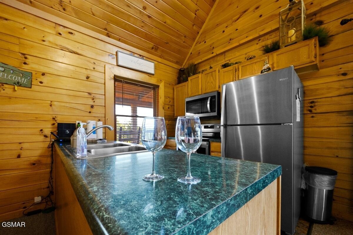 936 Buck Way Property Photo 16