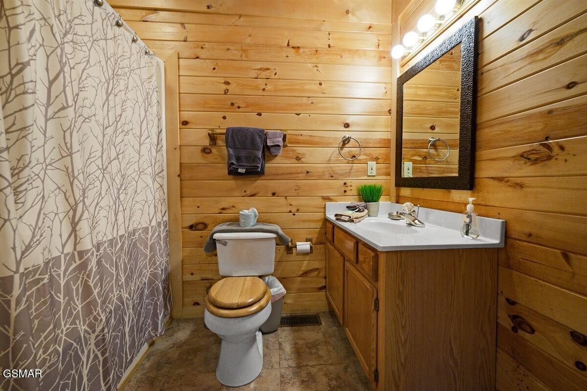 936 Buck Way Property Photo 32