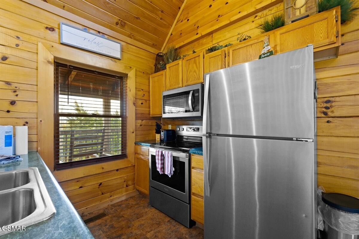 936 Buck Way Property Photo 34