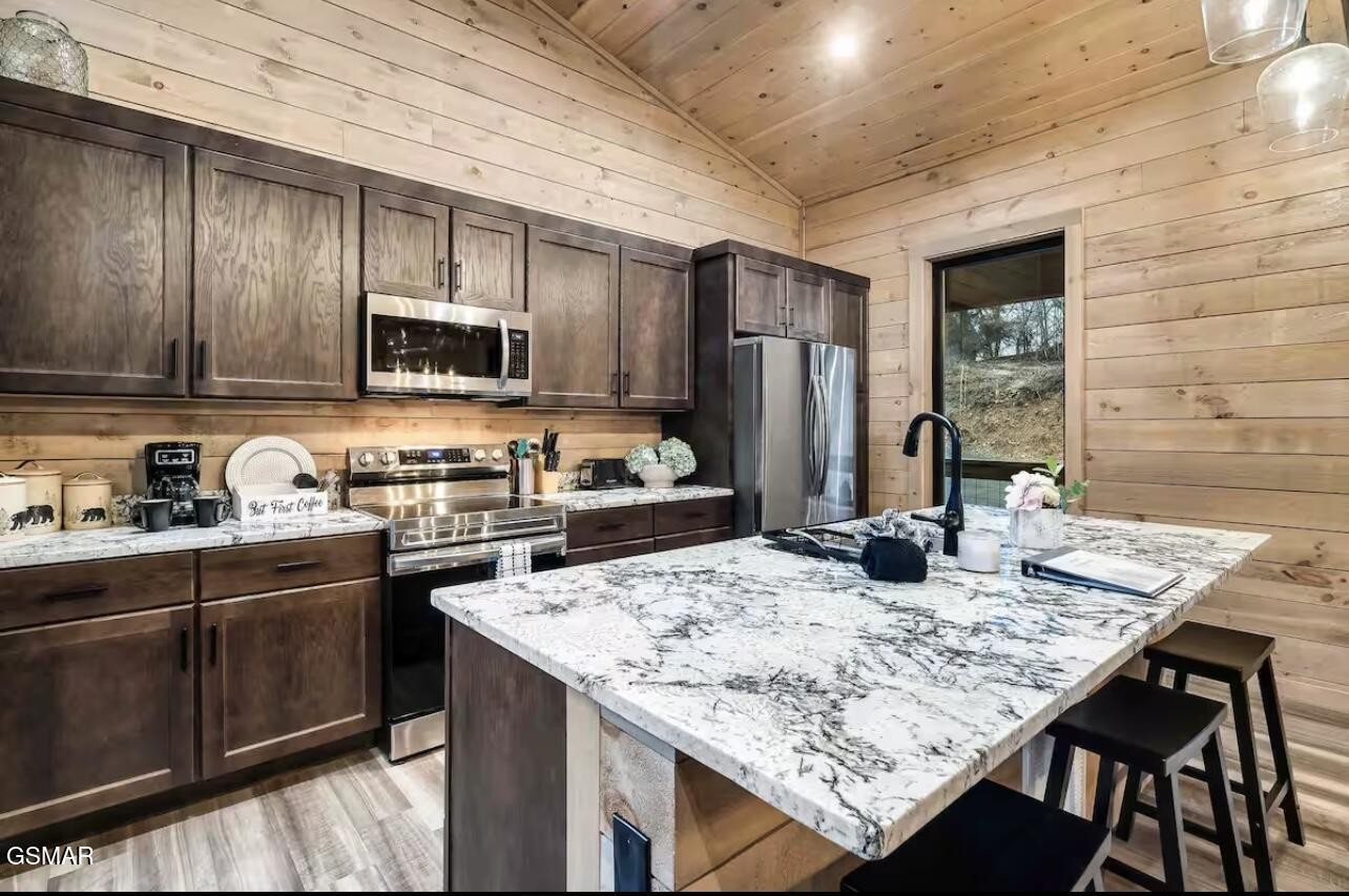 1508 Mountain Drive Property Photo 10