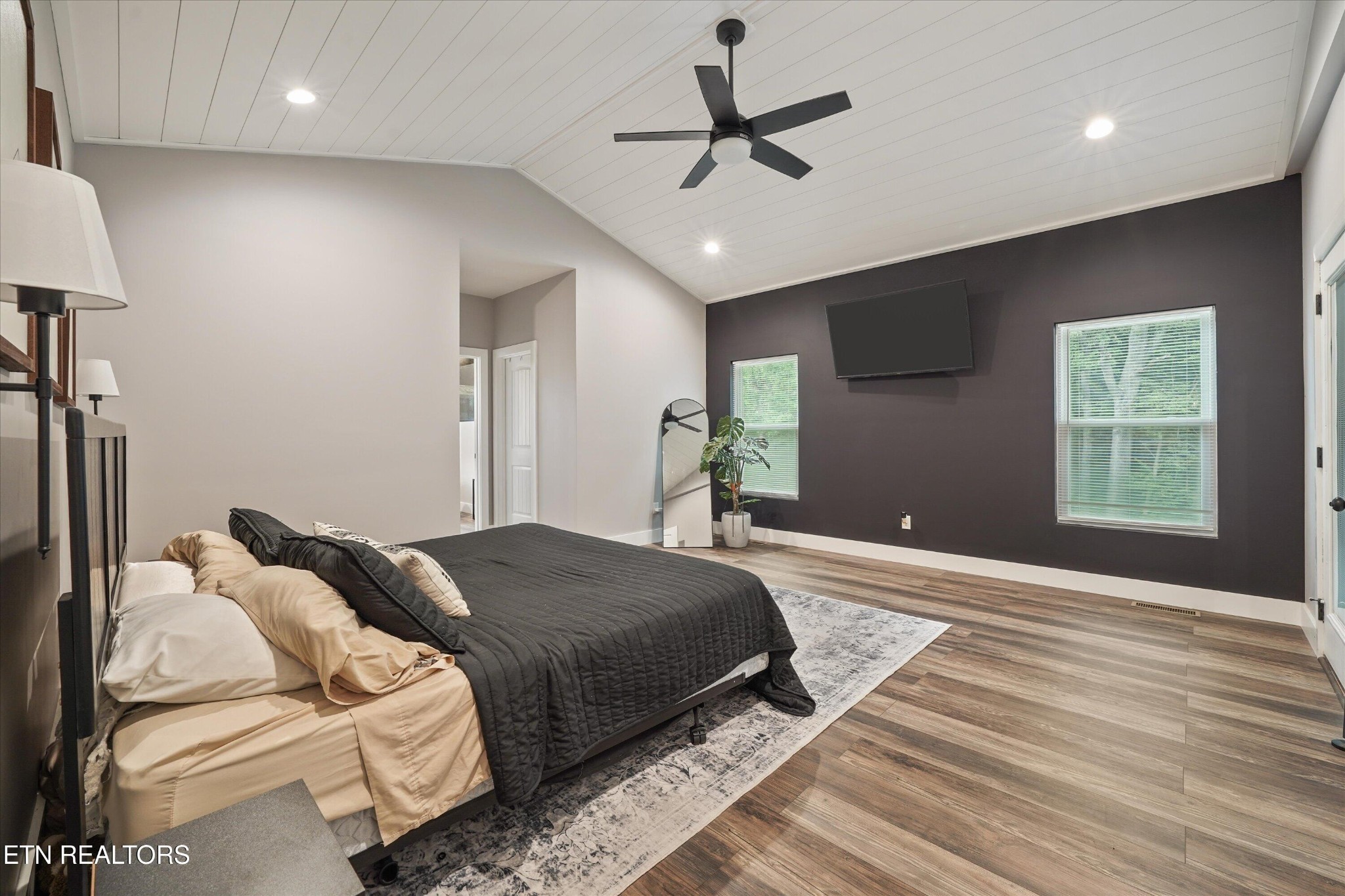 964 Deerwood Drive Property Photo 17