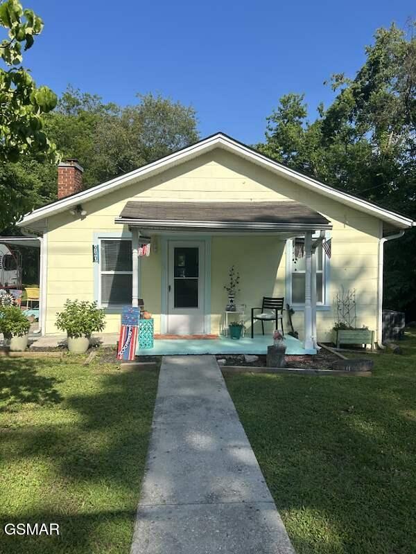 940 E Moody Avenue Property Photo 1