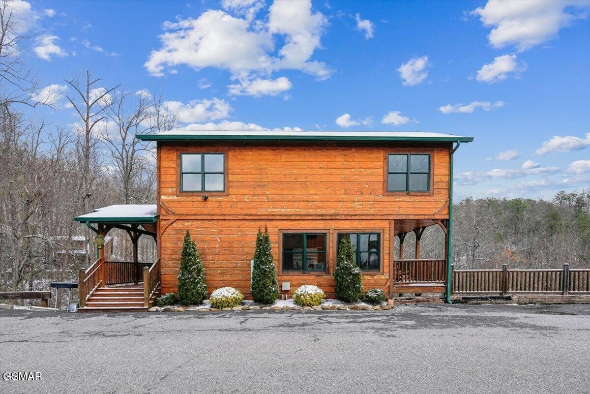 889 Great Smoky Way