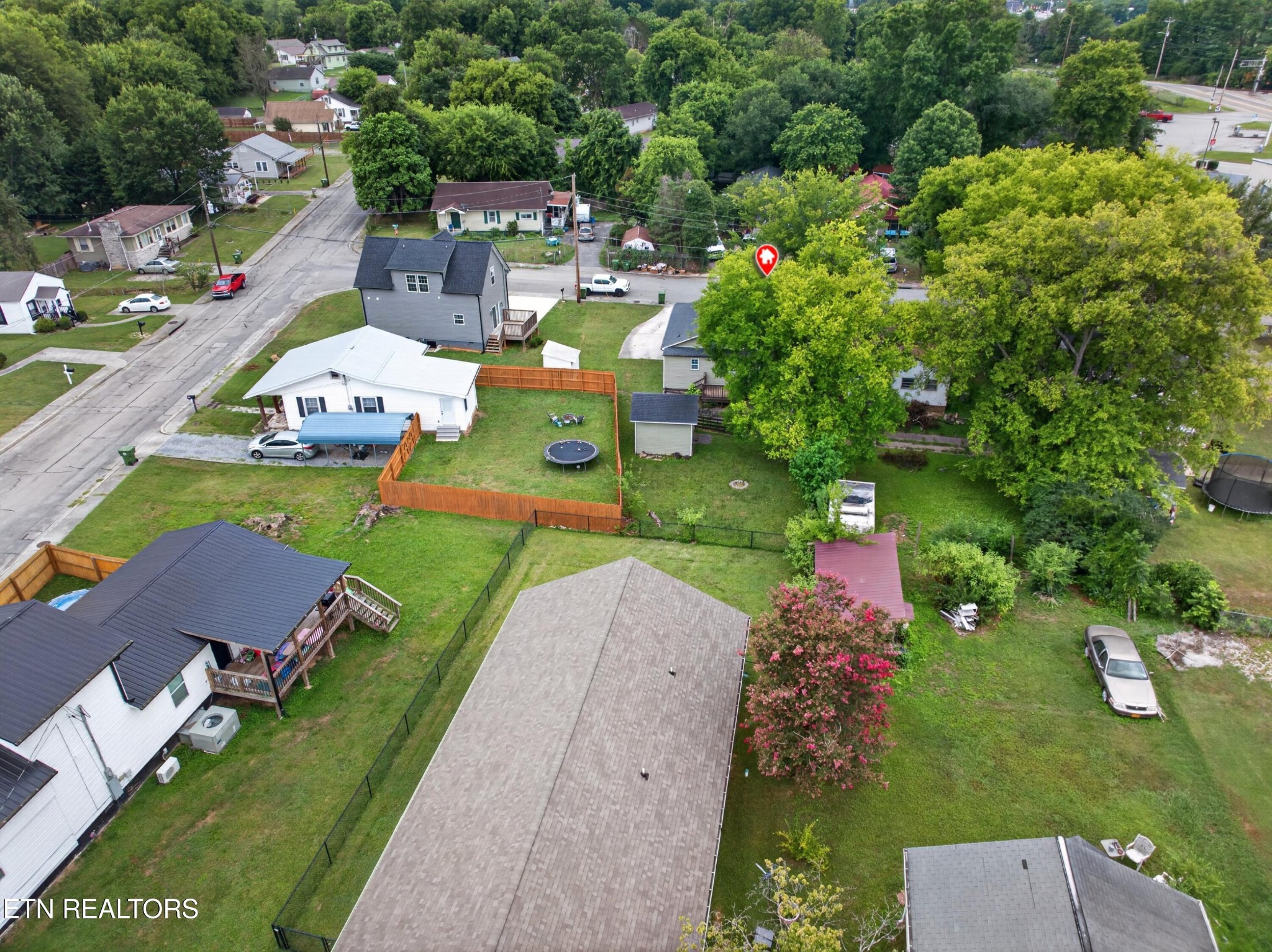 608 Middle St Property Photo 24