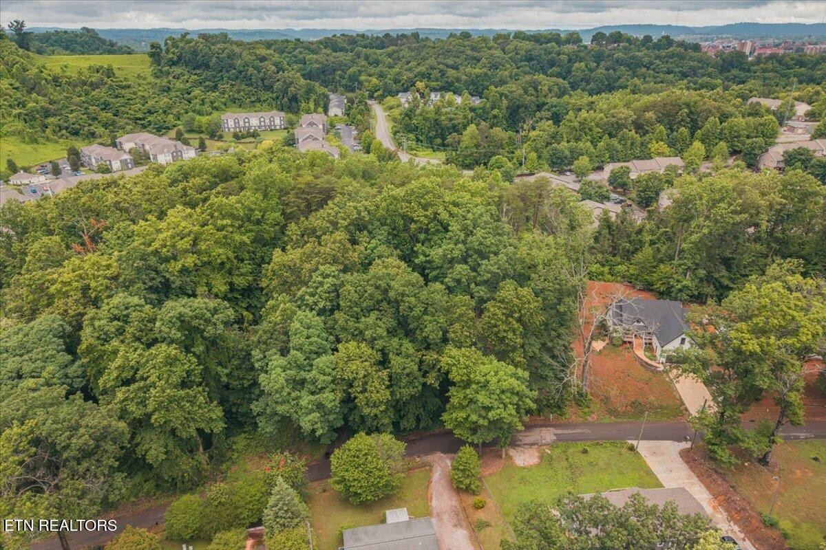 1215 Navy Drive Property Photo 8