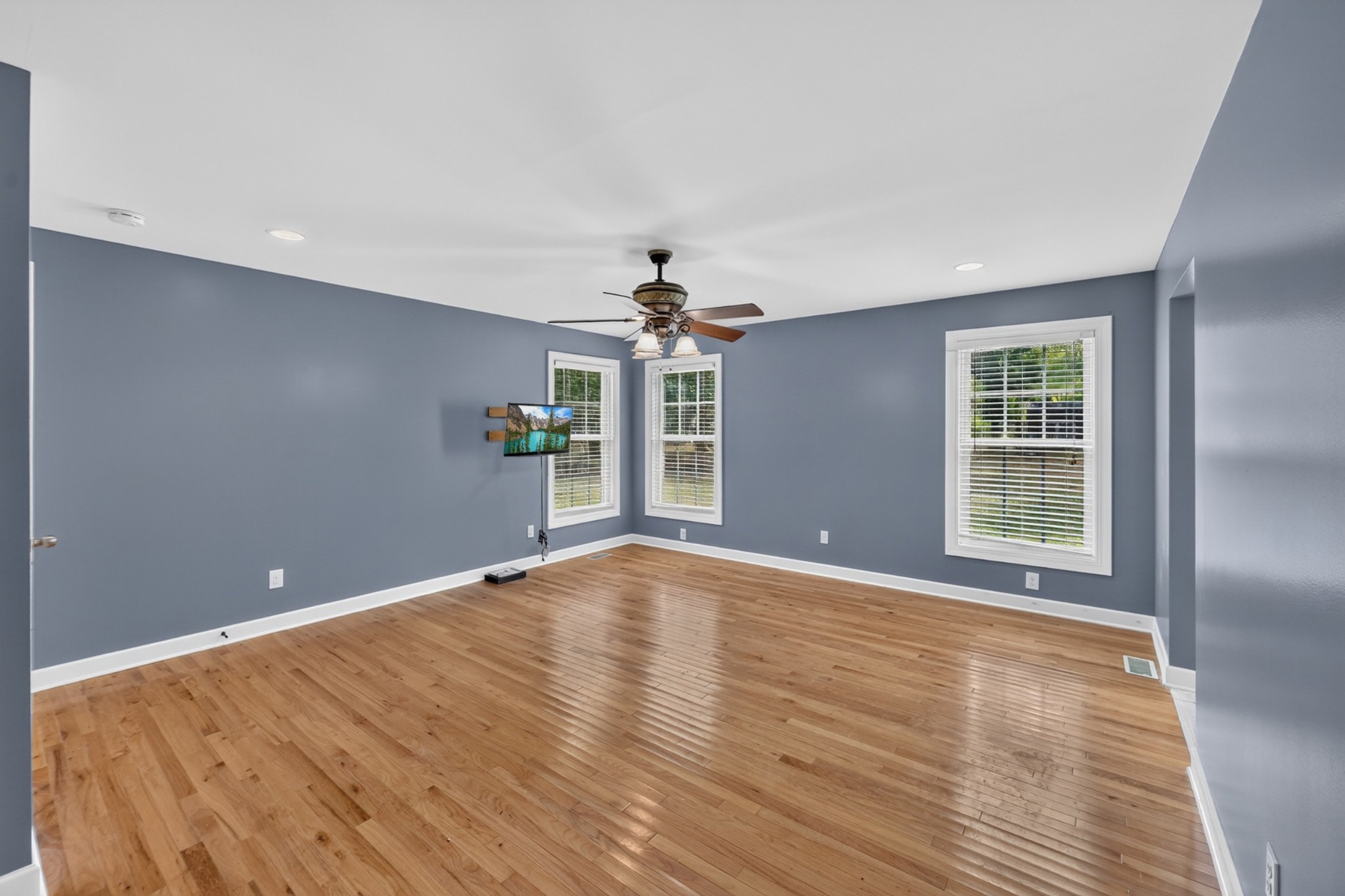 307 Austin Dr Property Photo 18