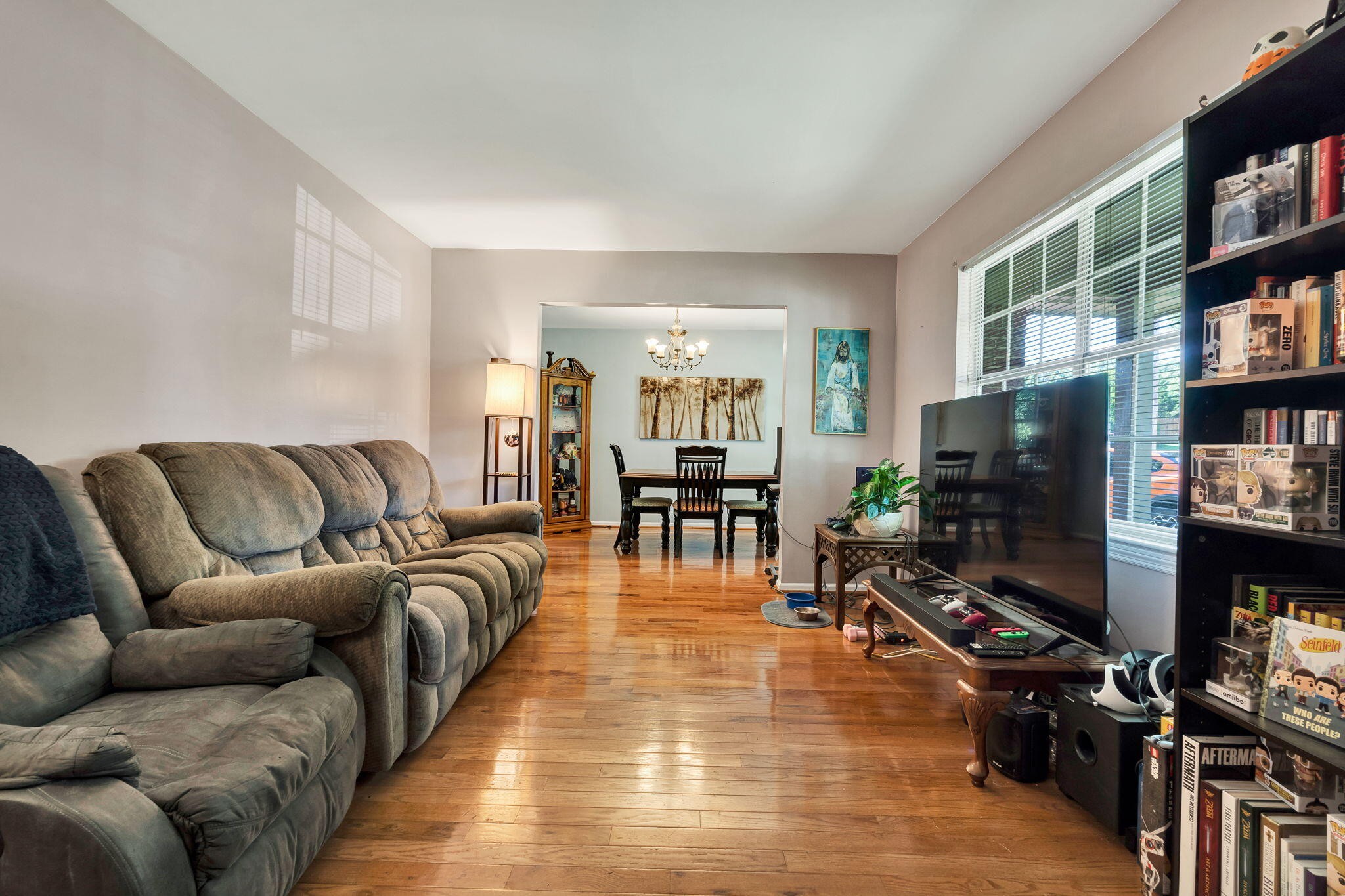 2805 Lilac Drive, Nw Property Photo 4