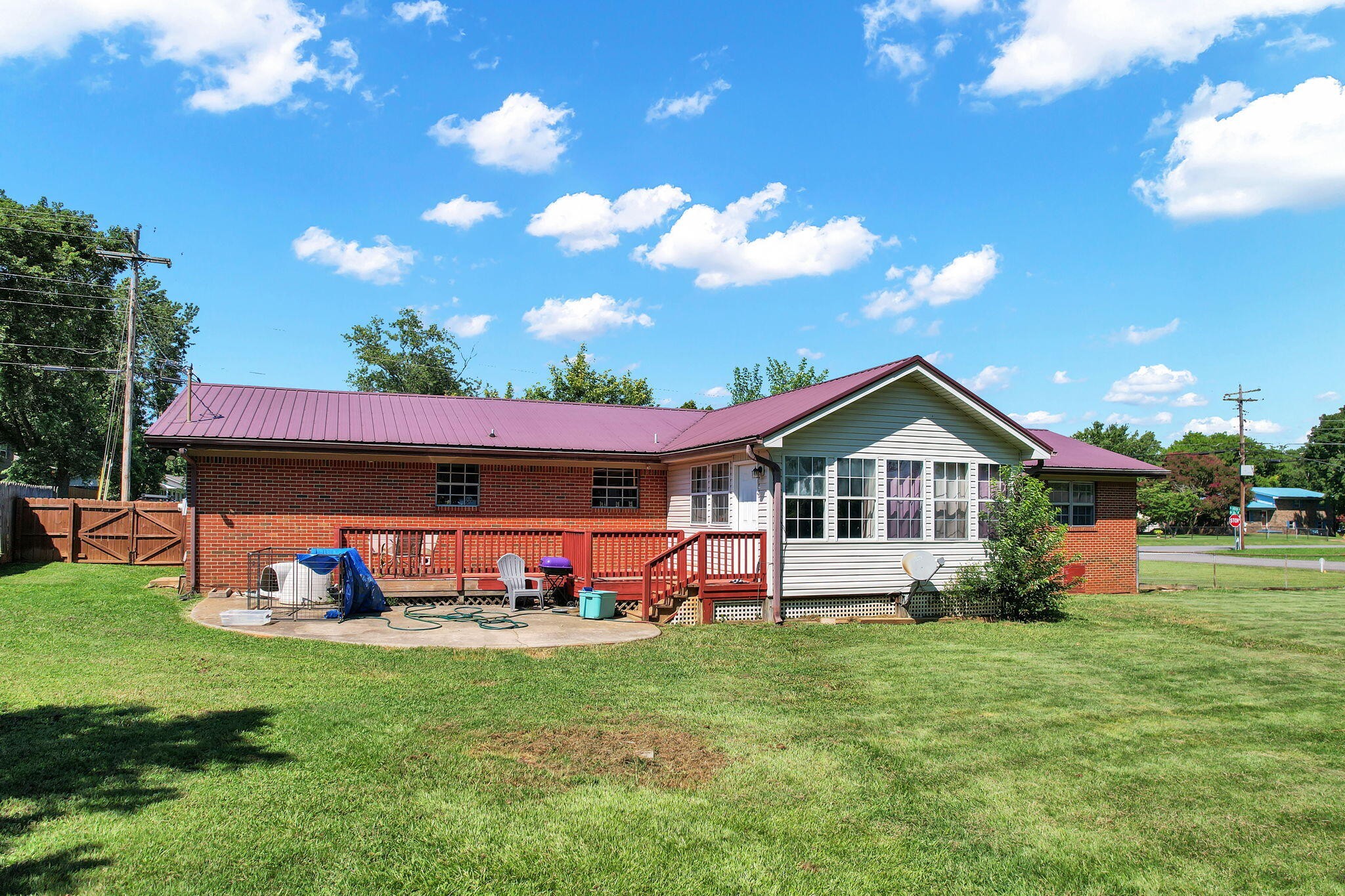 2805 Lilac Drive, Nw Property Photo 26