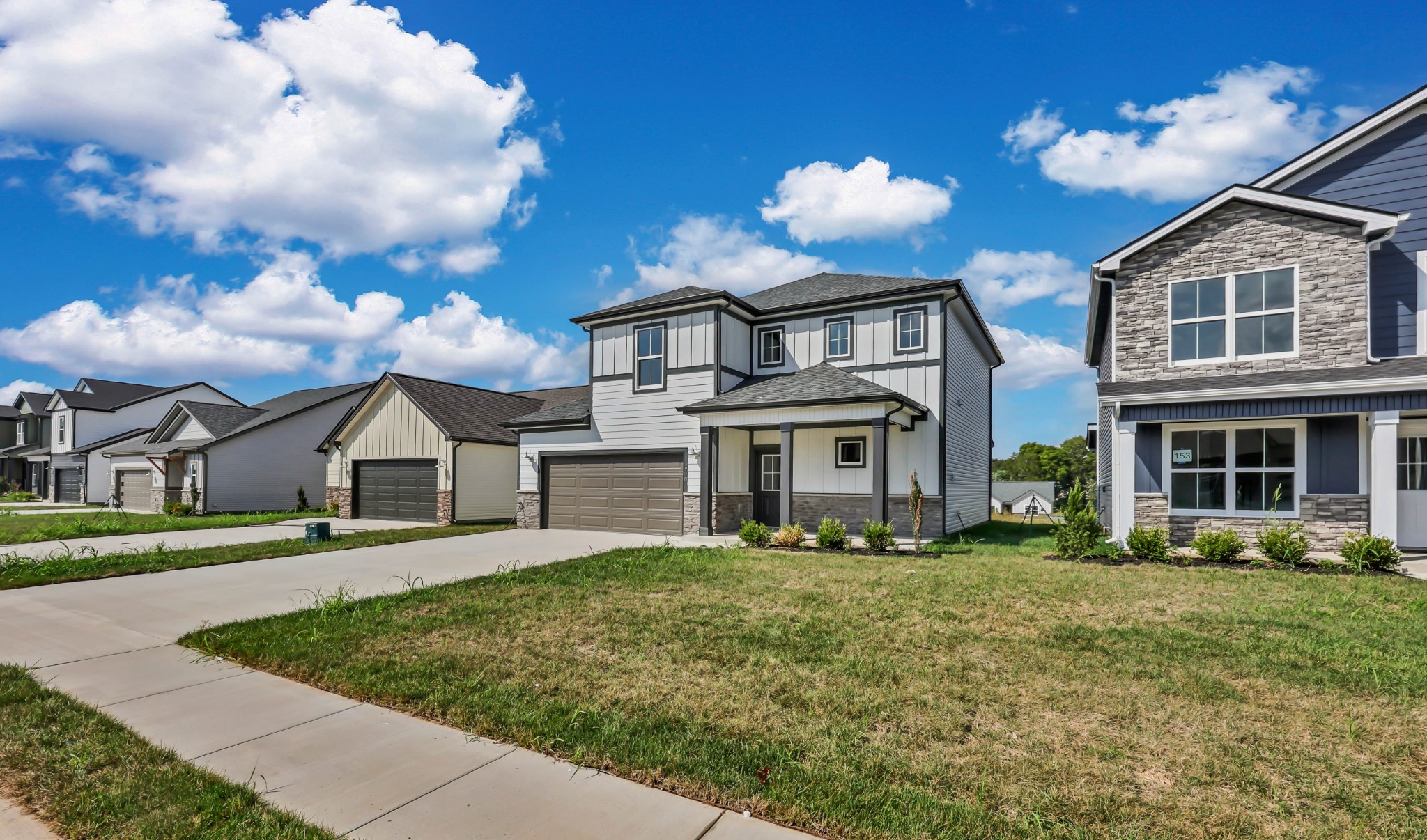 2728 Brewster Dr Property Photo 4