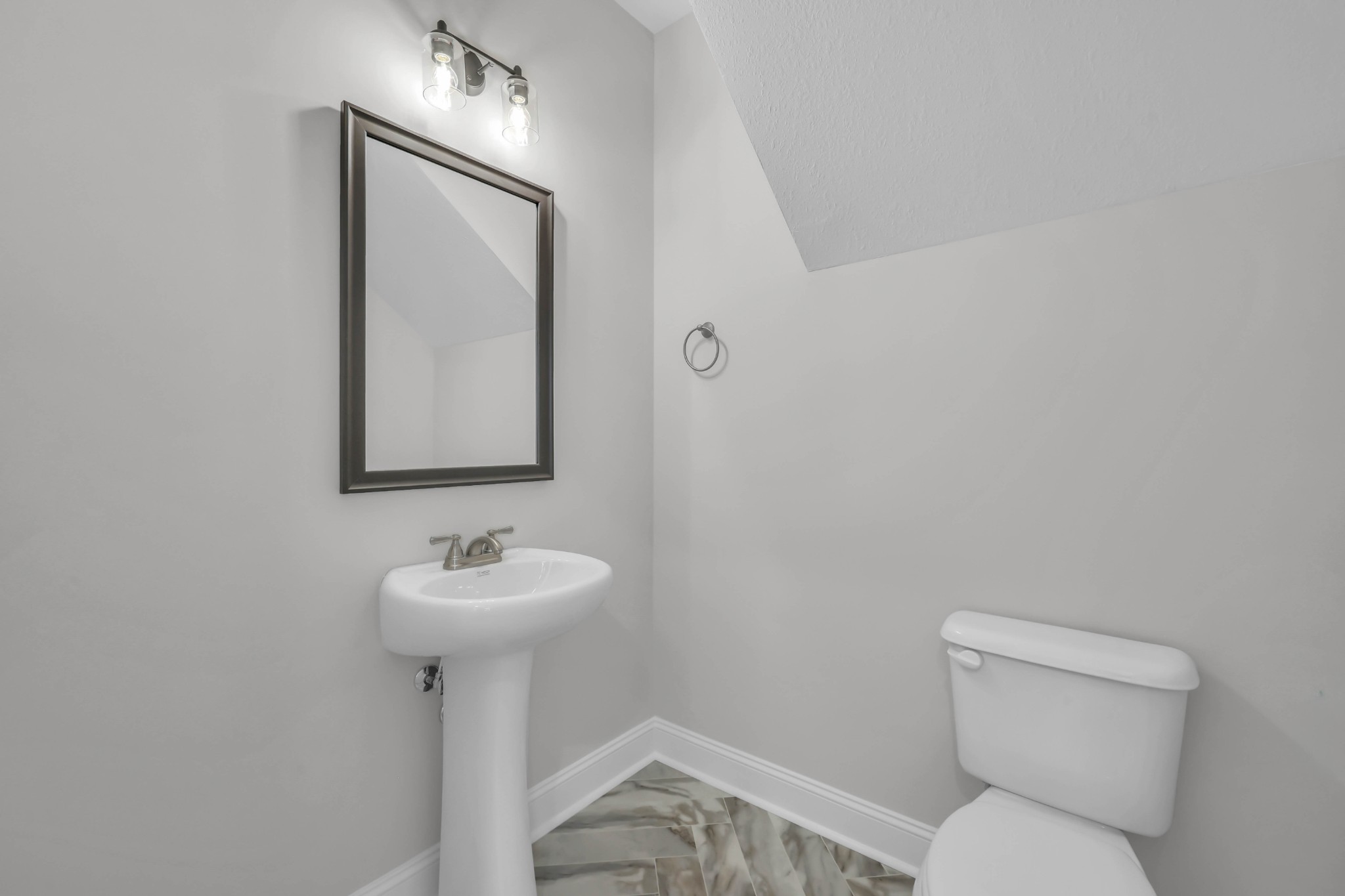 2728 Brewster Dr Property Photo 8