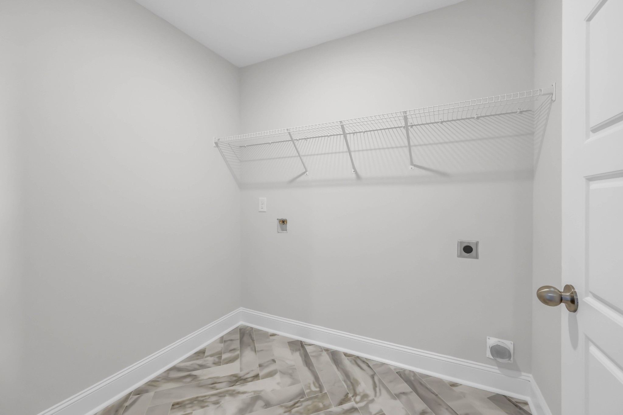 2728 Brewster Dr Property Photo 19