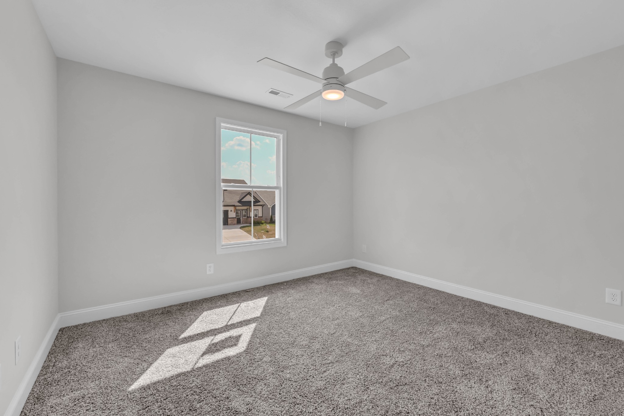 2728 Brewster Dr Property Photo 28
