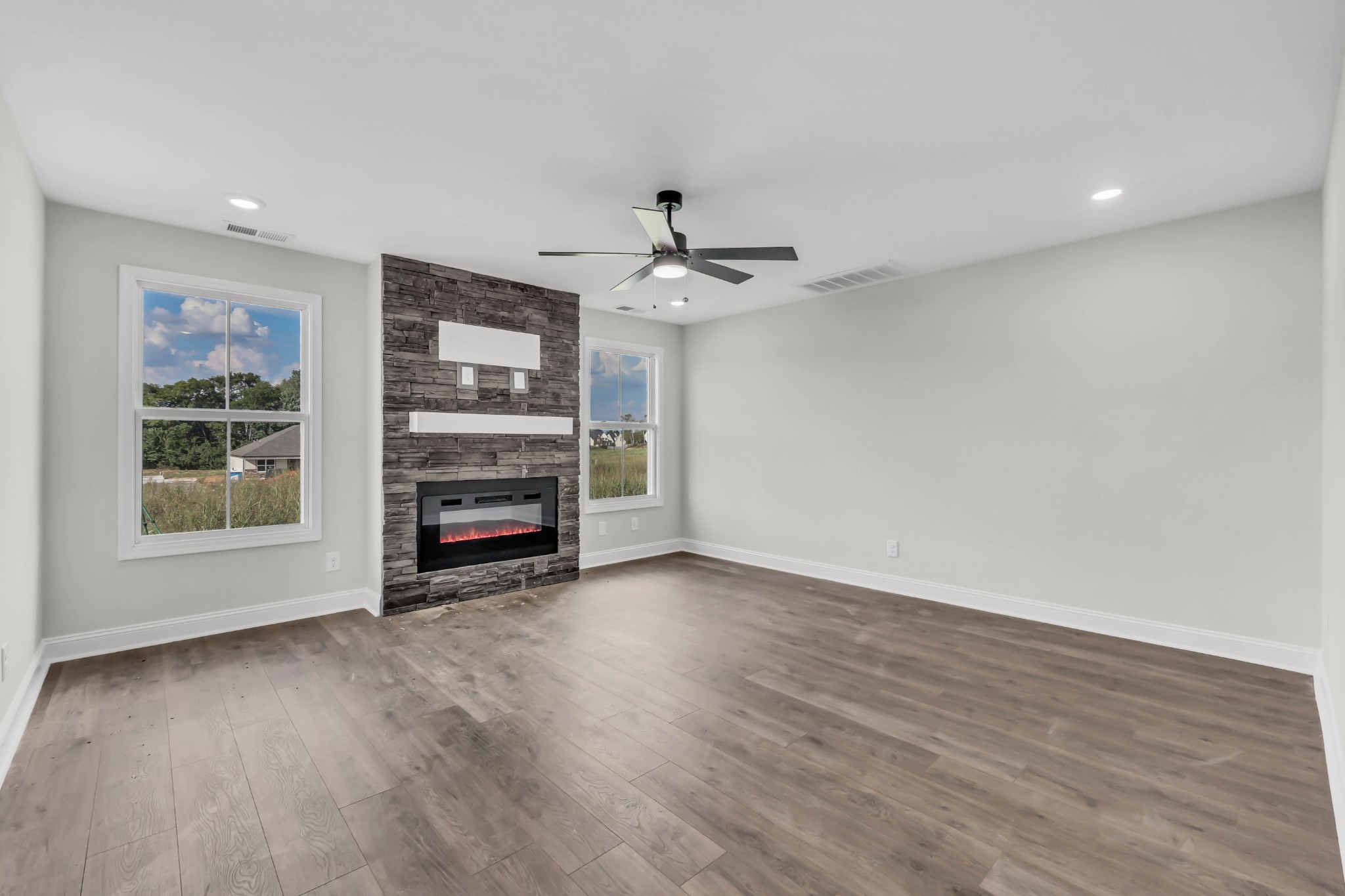 2732 Brewster Dr Property Photo 8
