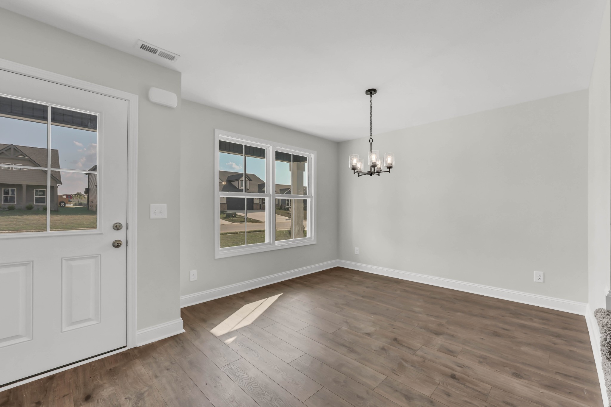 2732 Brewster Dr Property Photo 16