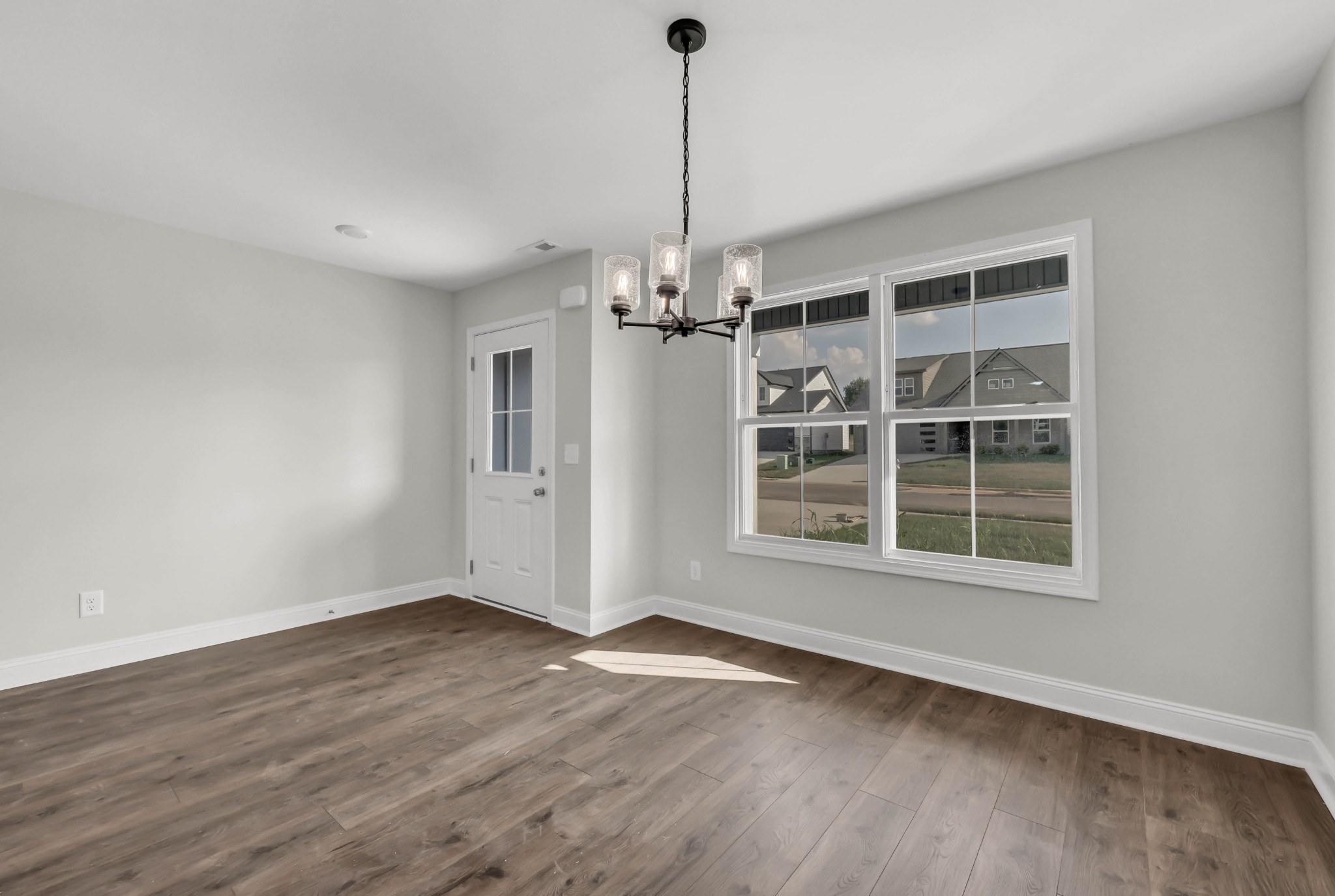 2732 Brewster Dr Property Photo 18