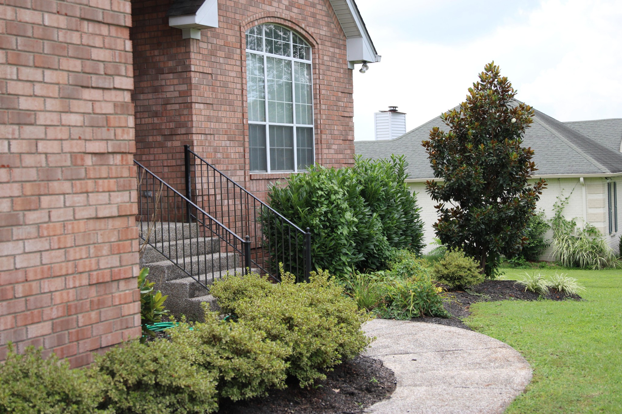 1120 Lea Cir Property Photo 3