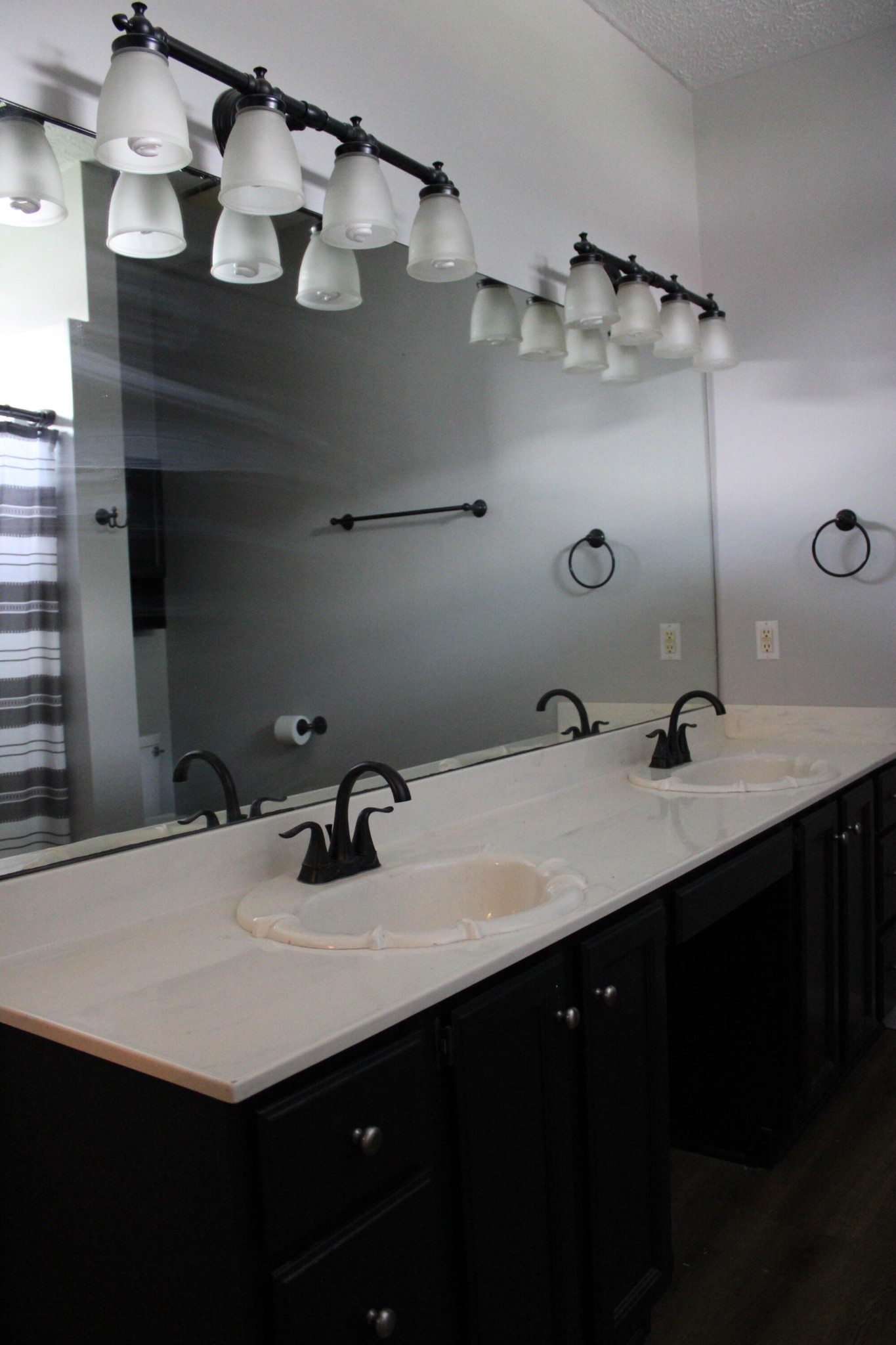 1120 Lea Cir Property Photo 23