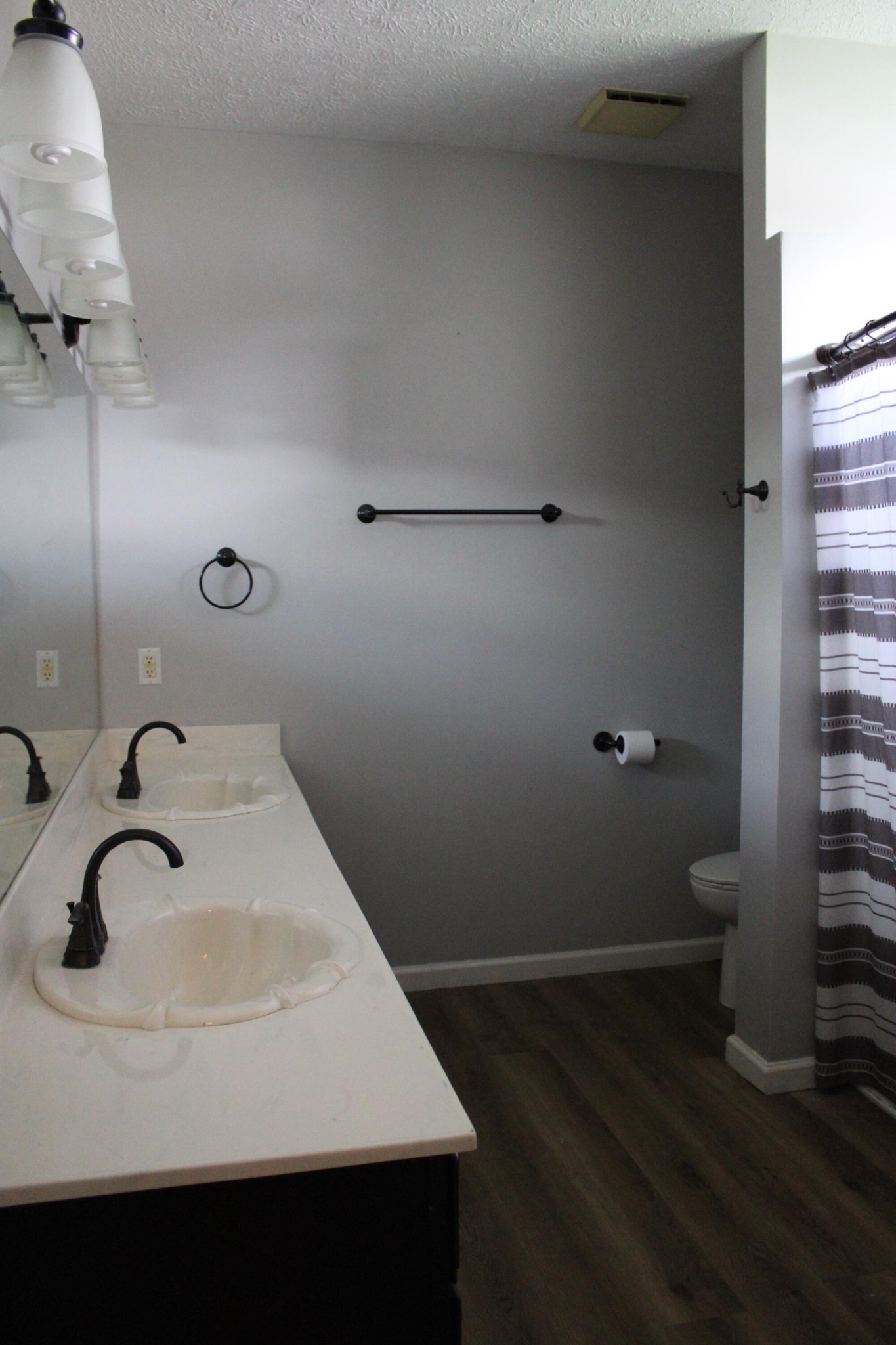 1120 Lea Cir Property Photo 24