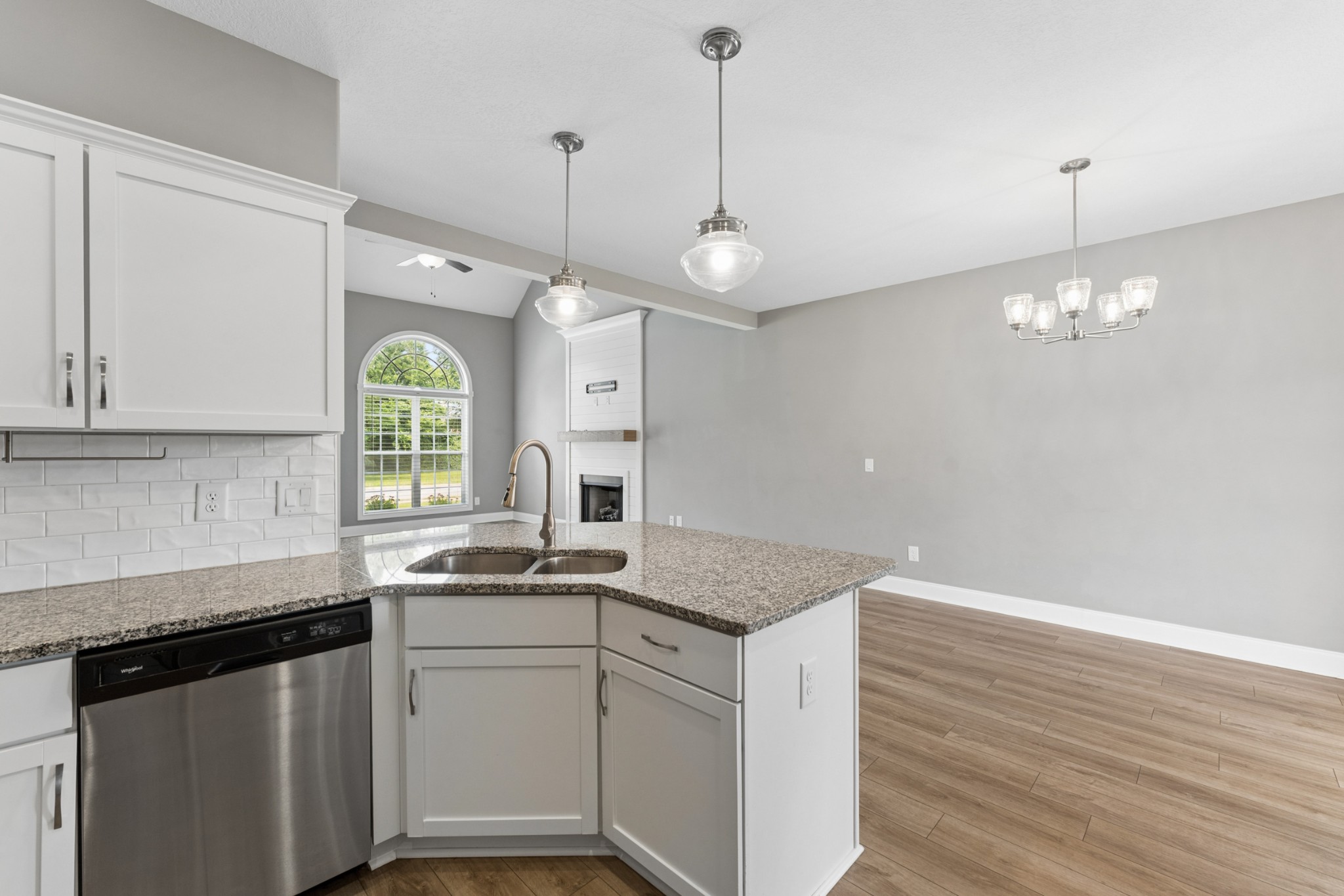 1013 Harrison Way Property Photo 8