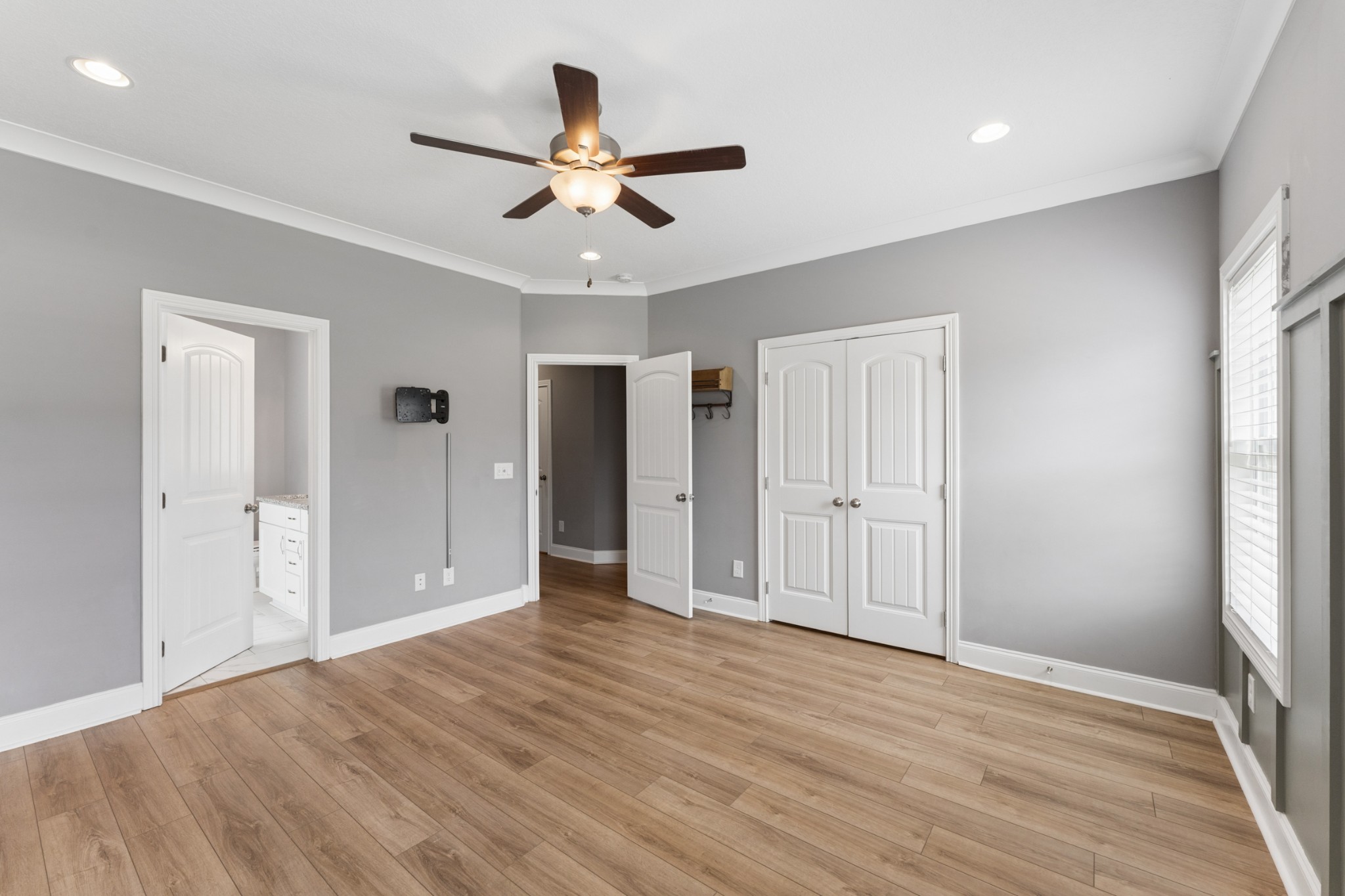 1013 Harrison Way Property Photo 11