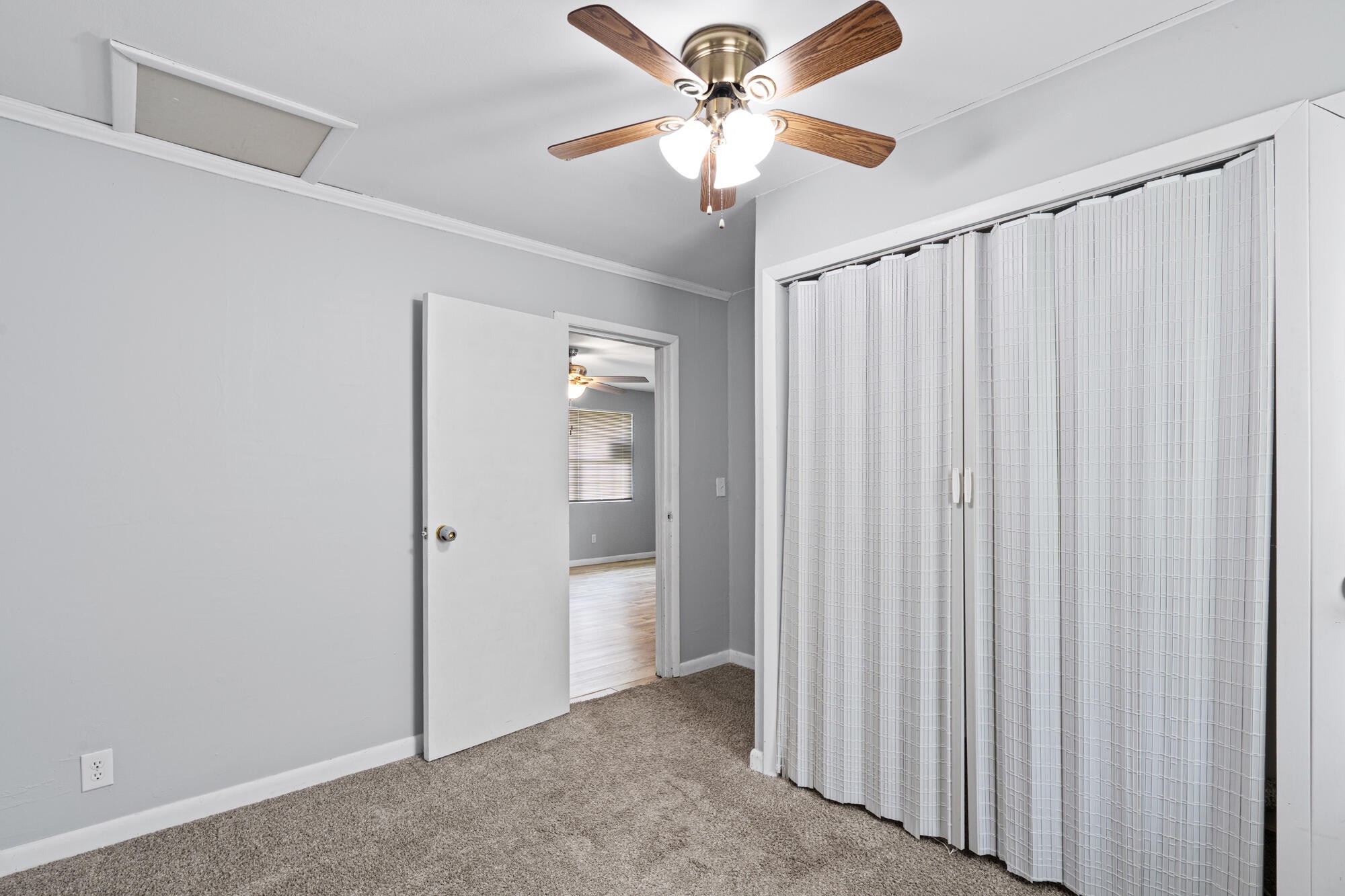 136 Golf Drive, Se Property Photo 12
