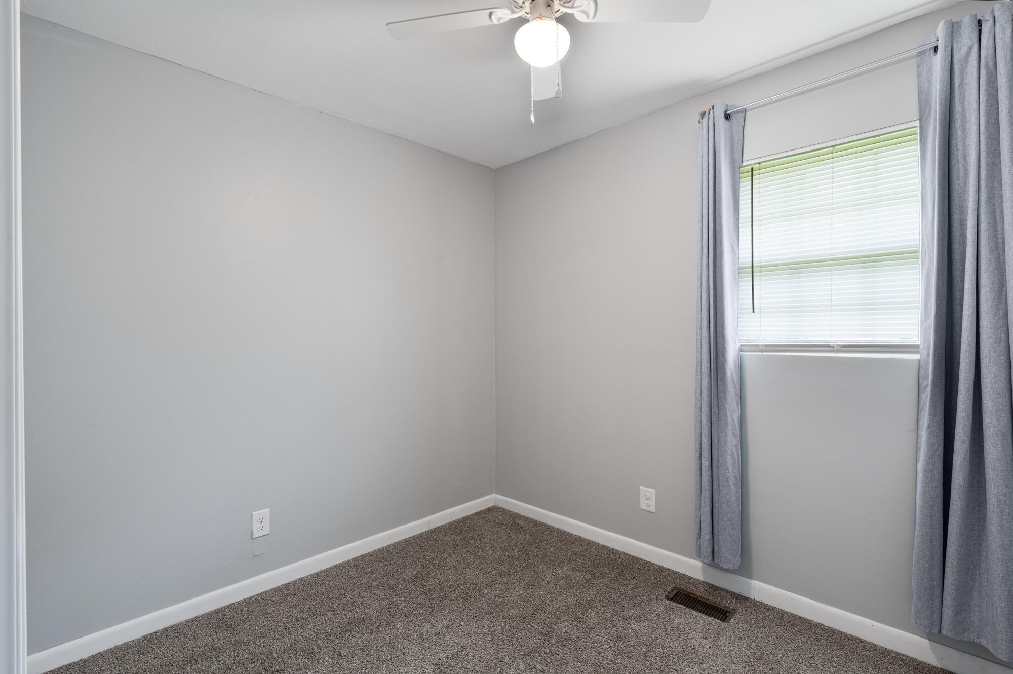 136 Golf Drive, Se Property Photo 14