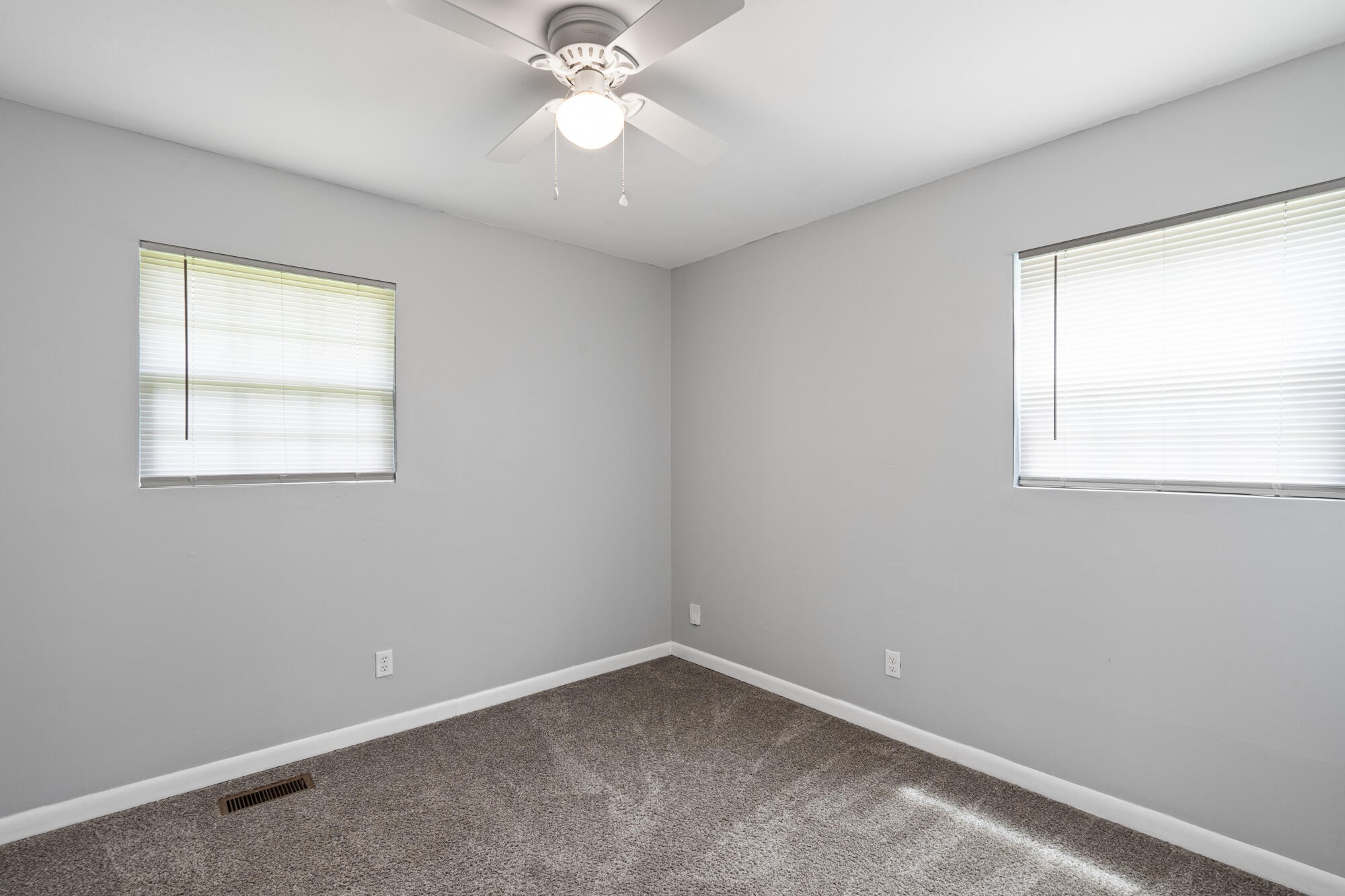 136 Golf Drive, Se Property Photo 18