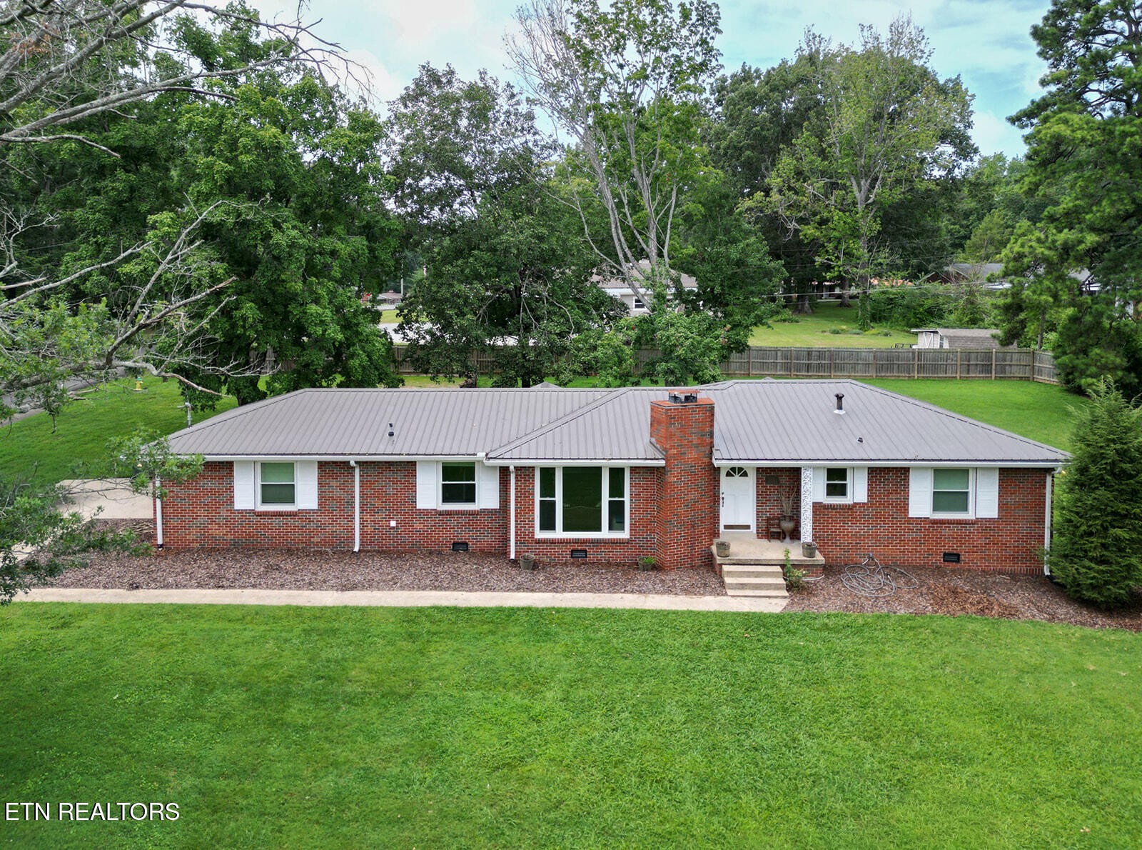 112 S Hummingbird Lane